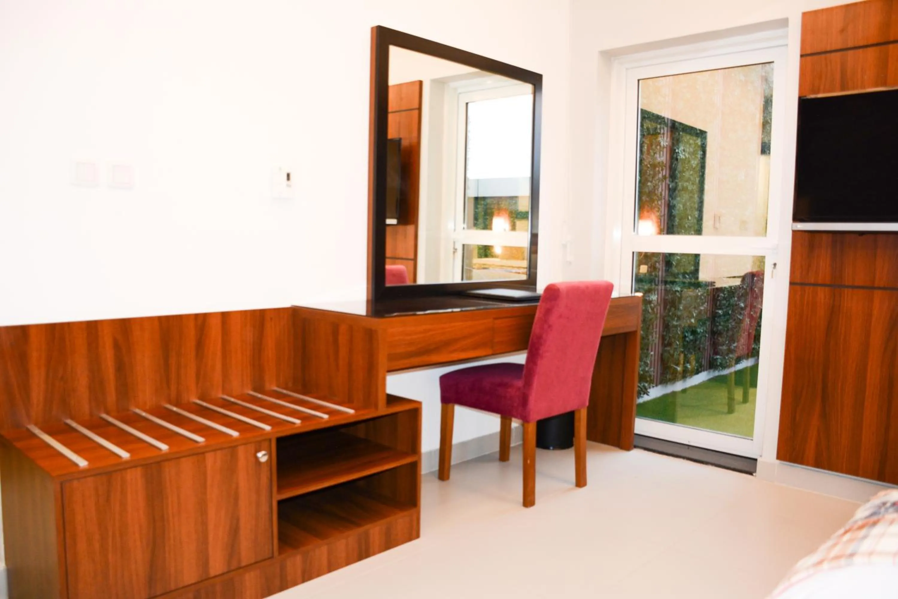 Living room in Park Town Hotel