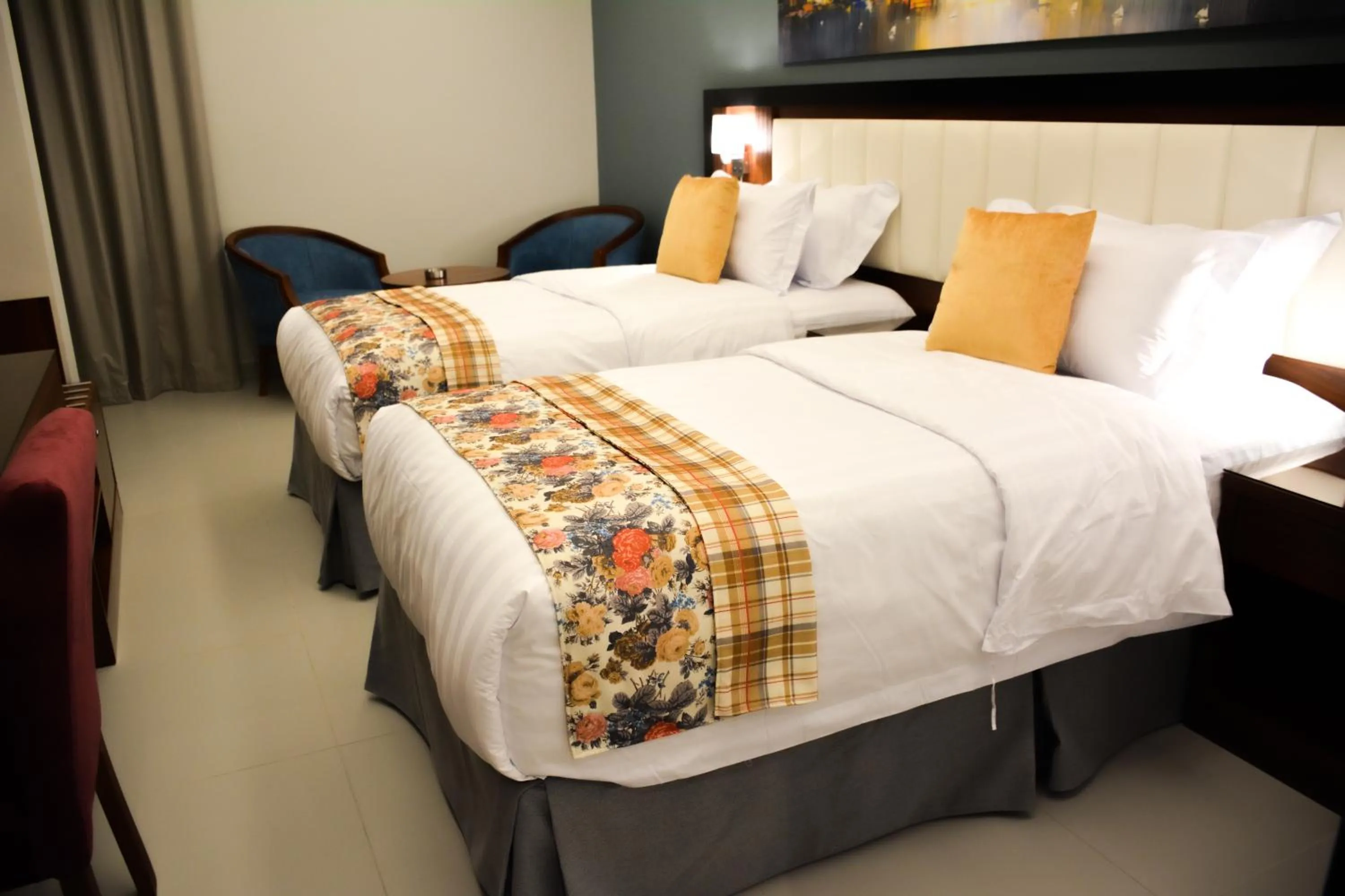 Bed in Park Town Hotel