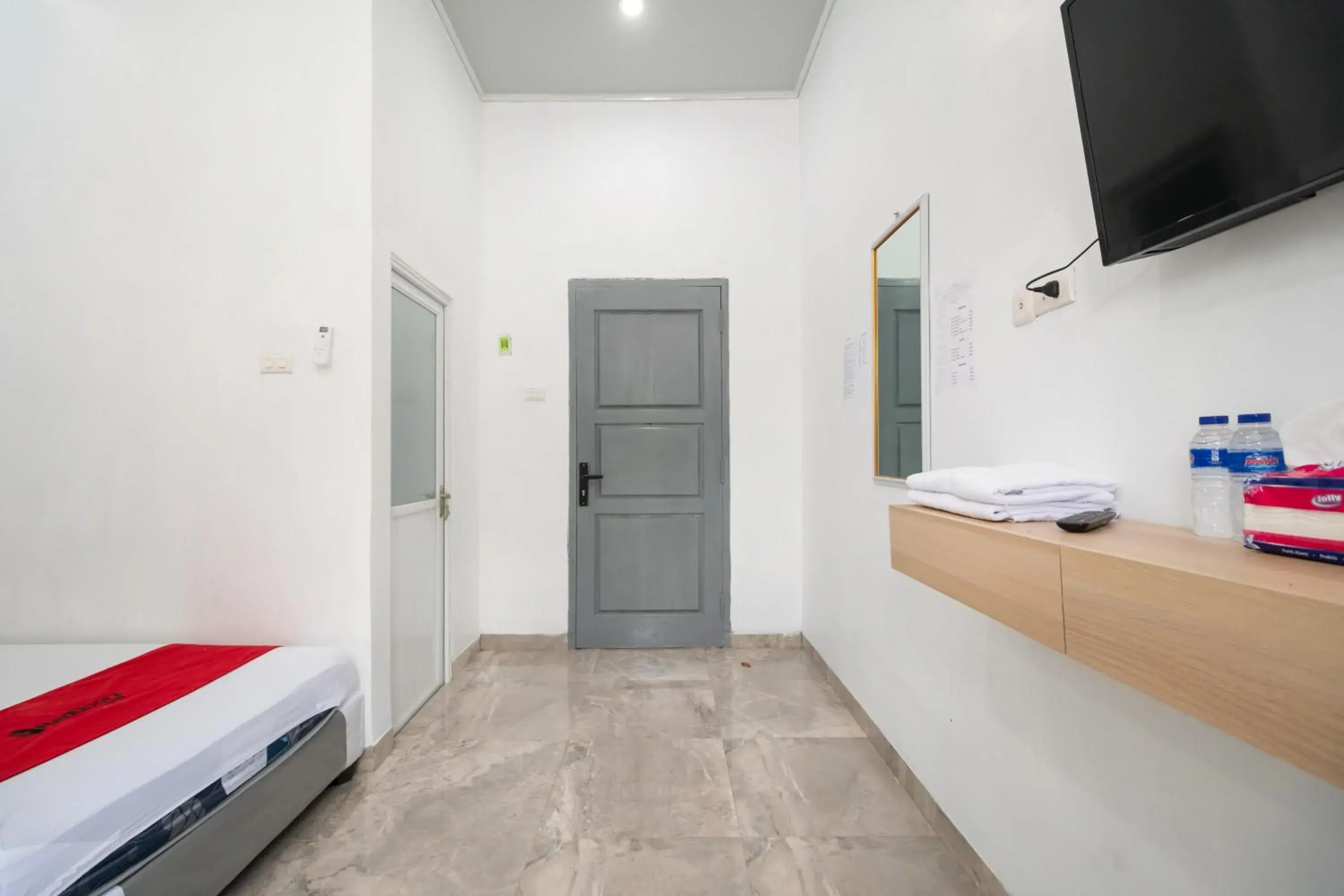 Bed in RedDoorz near Tugu Coklat Pesawaran Lampung Bed in RedDoorz near Tugu Coklat Pesawaran Lampung