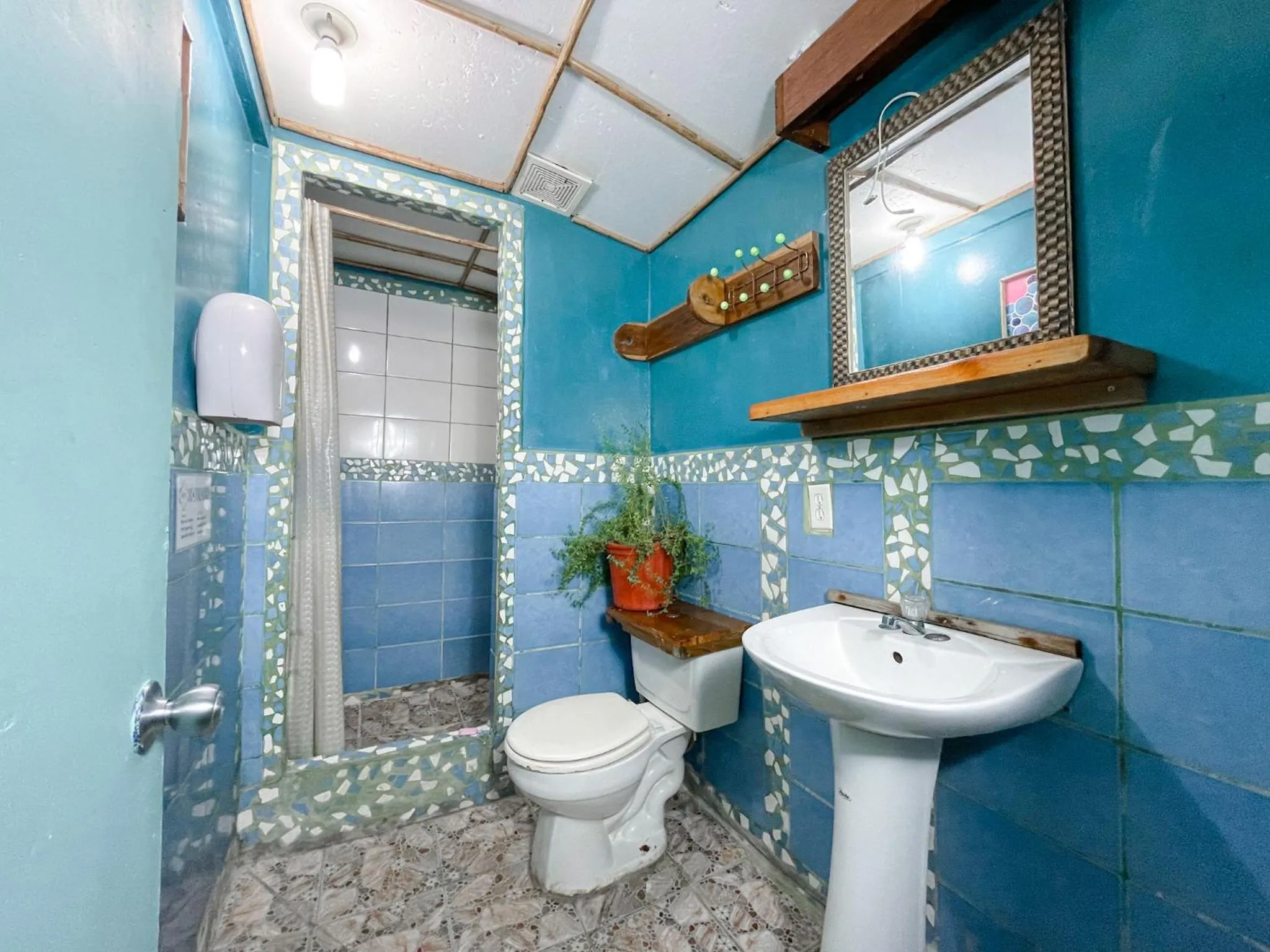 Shower in Aqua Lounge