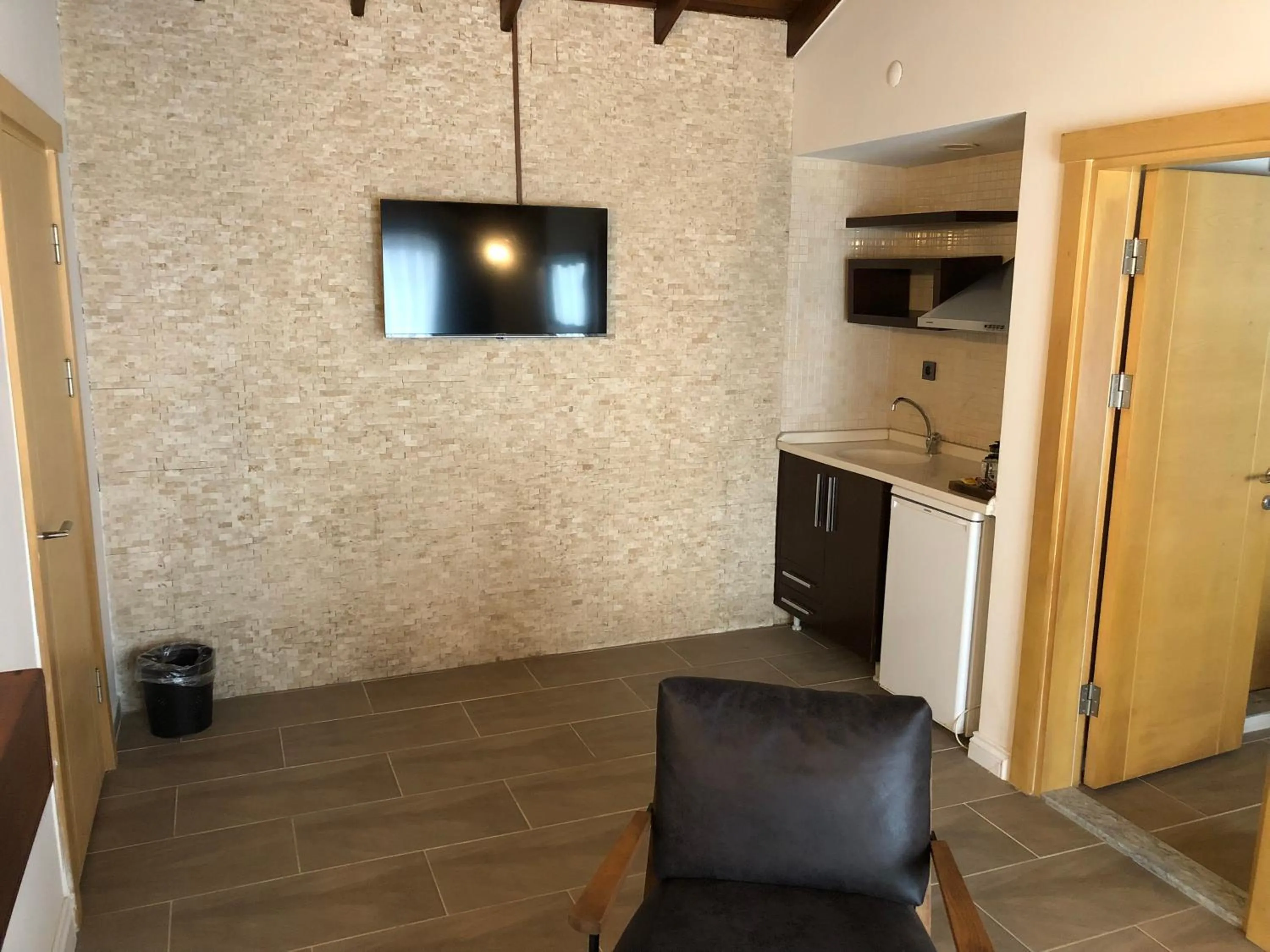 TV and multimedia in Masklavi