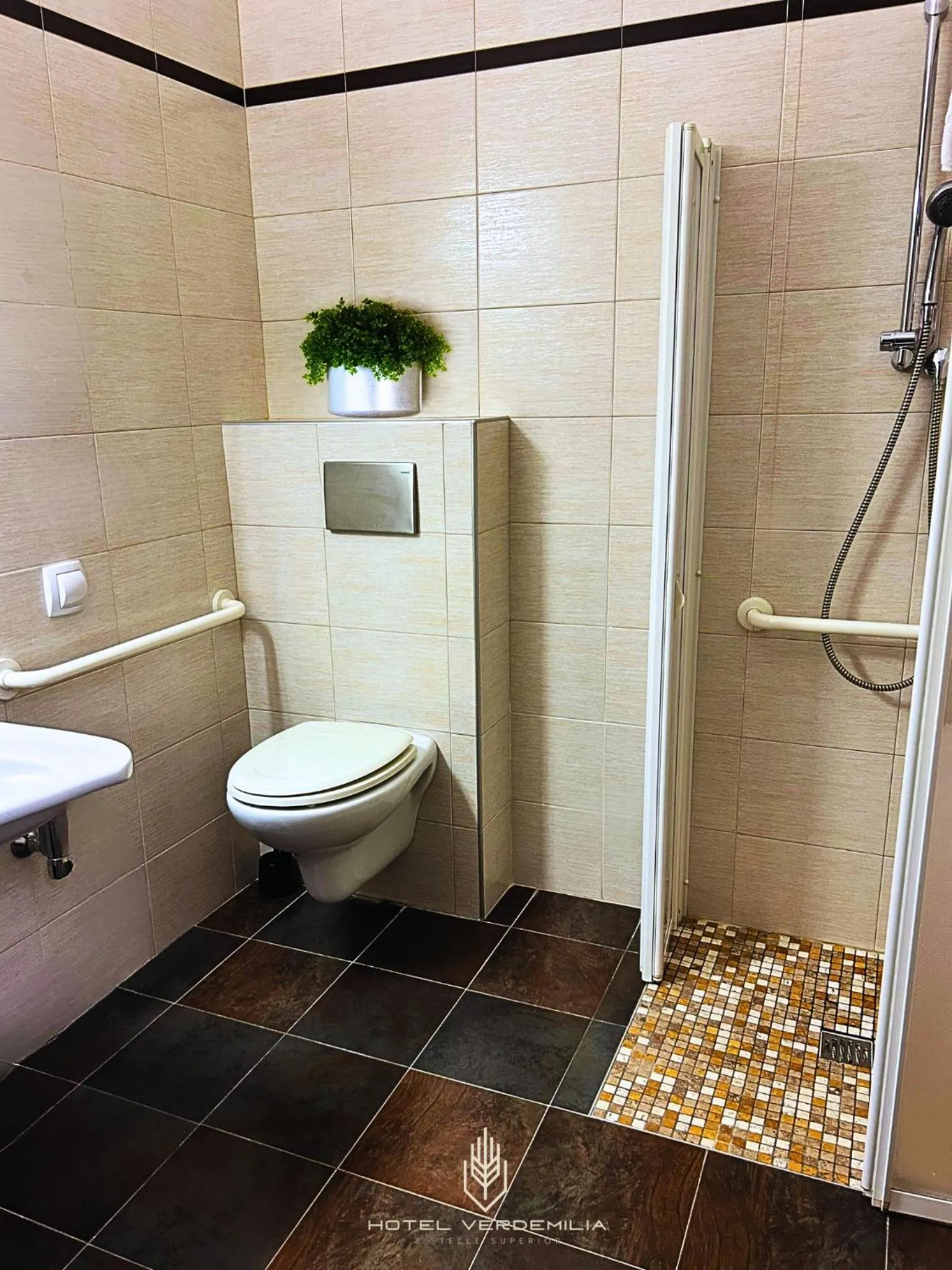 Bathroom in Verdemilia Hotel