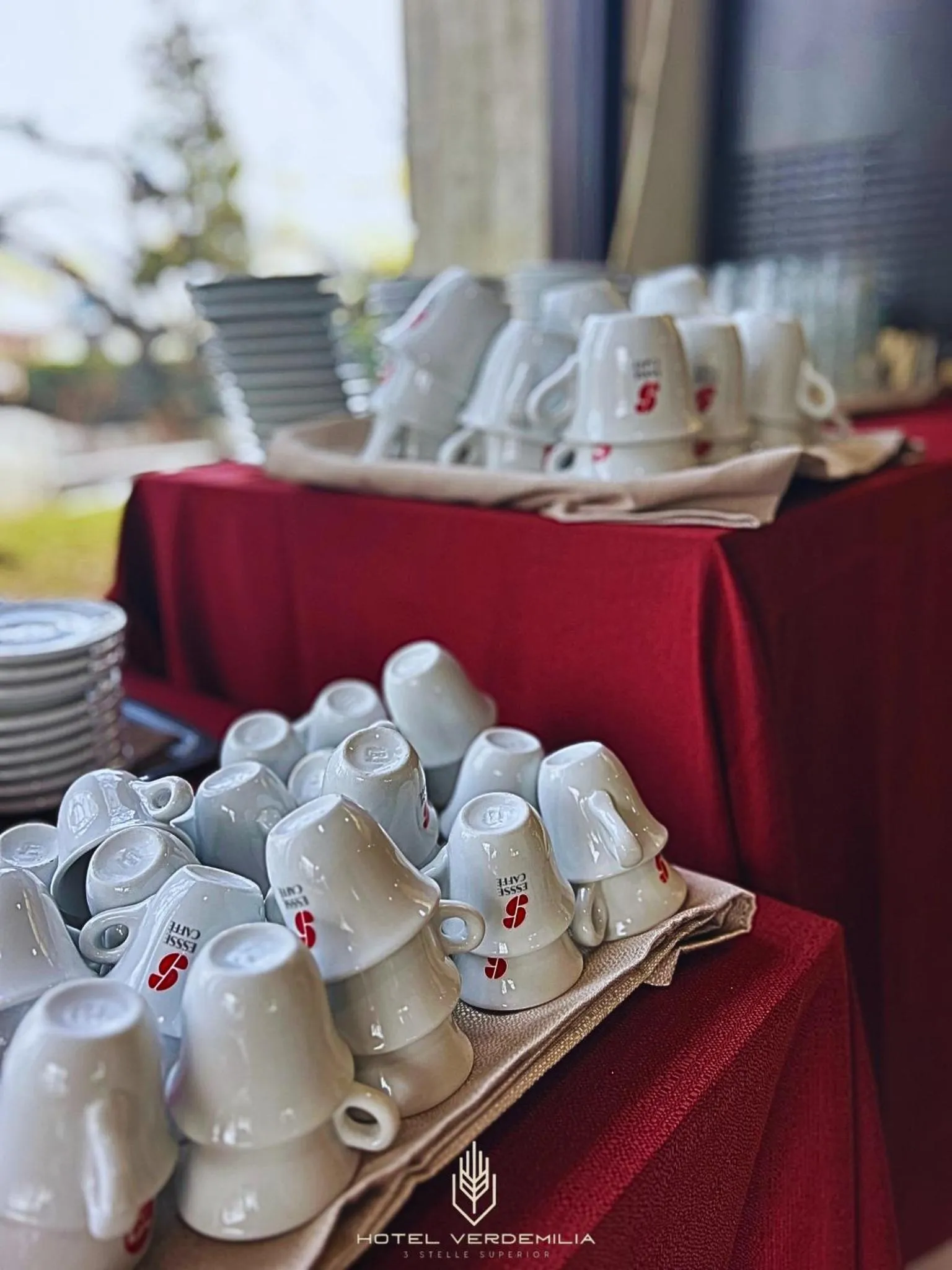 Coffee/tea facilities in Verdemilia Hotel