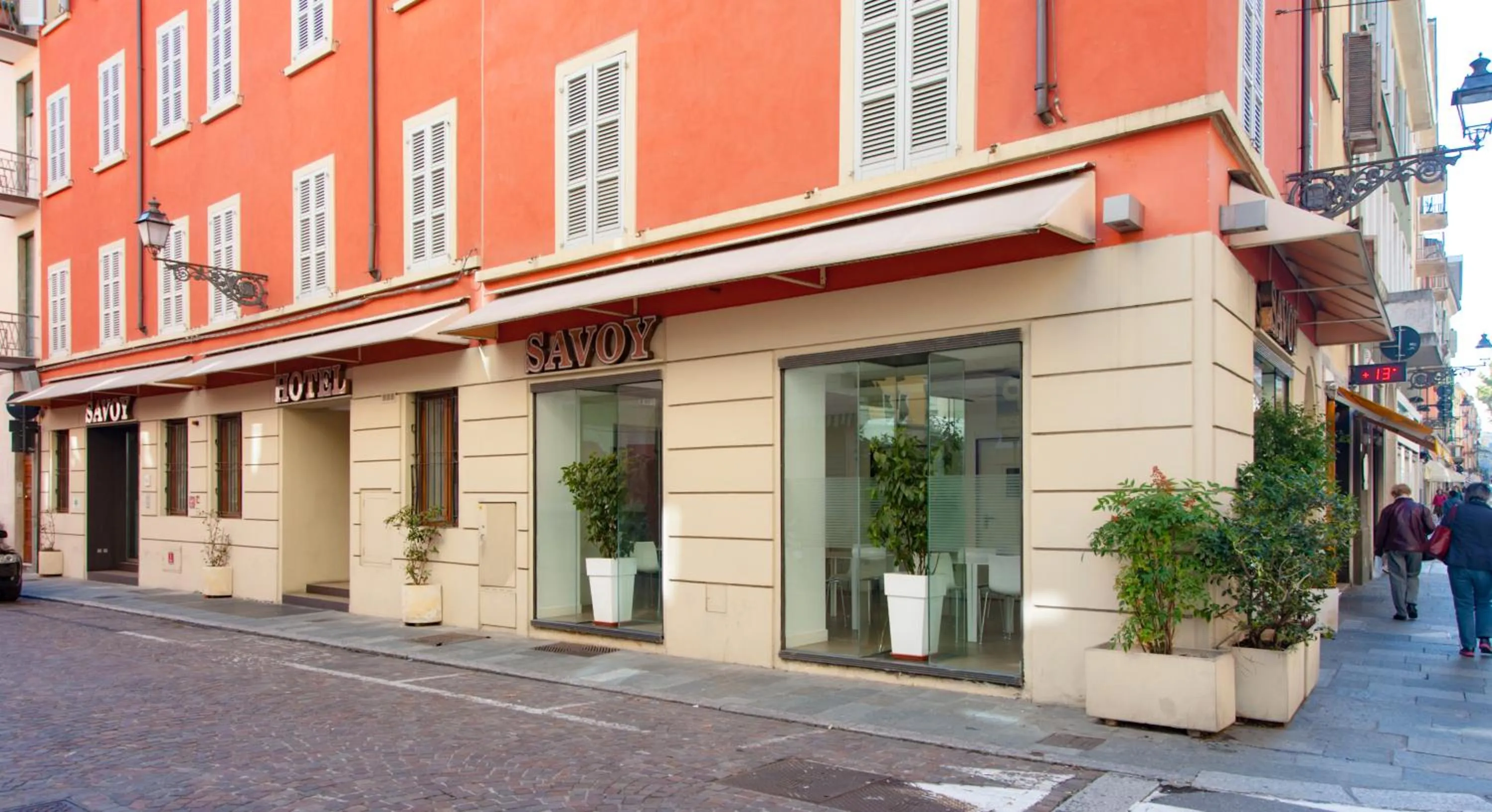 Facade/entrance in Savoy Hotel