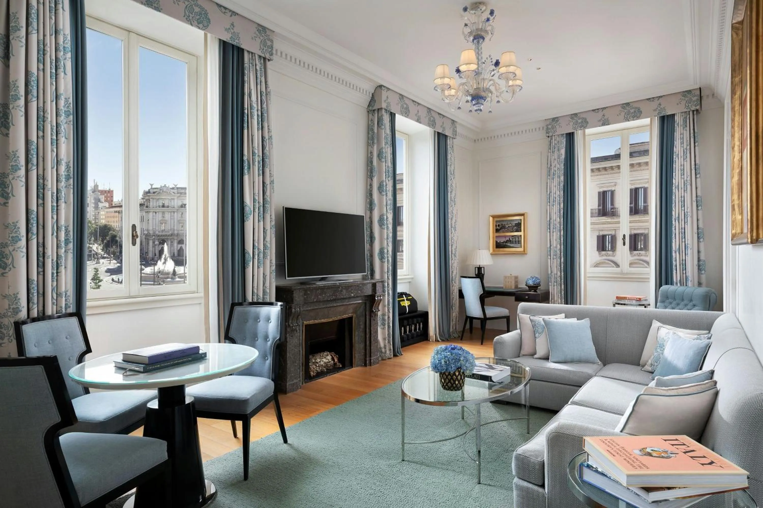 Photo of the whole room in The St. Regis Rome