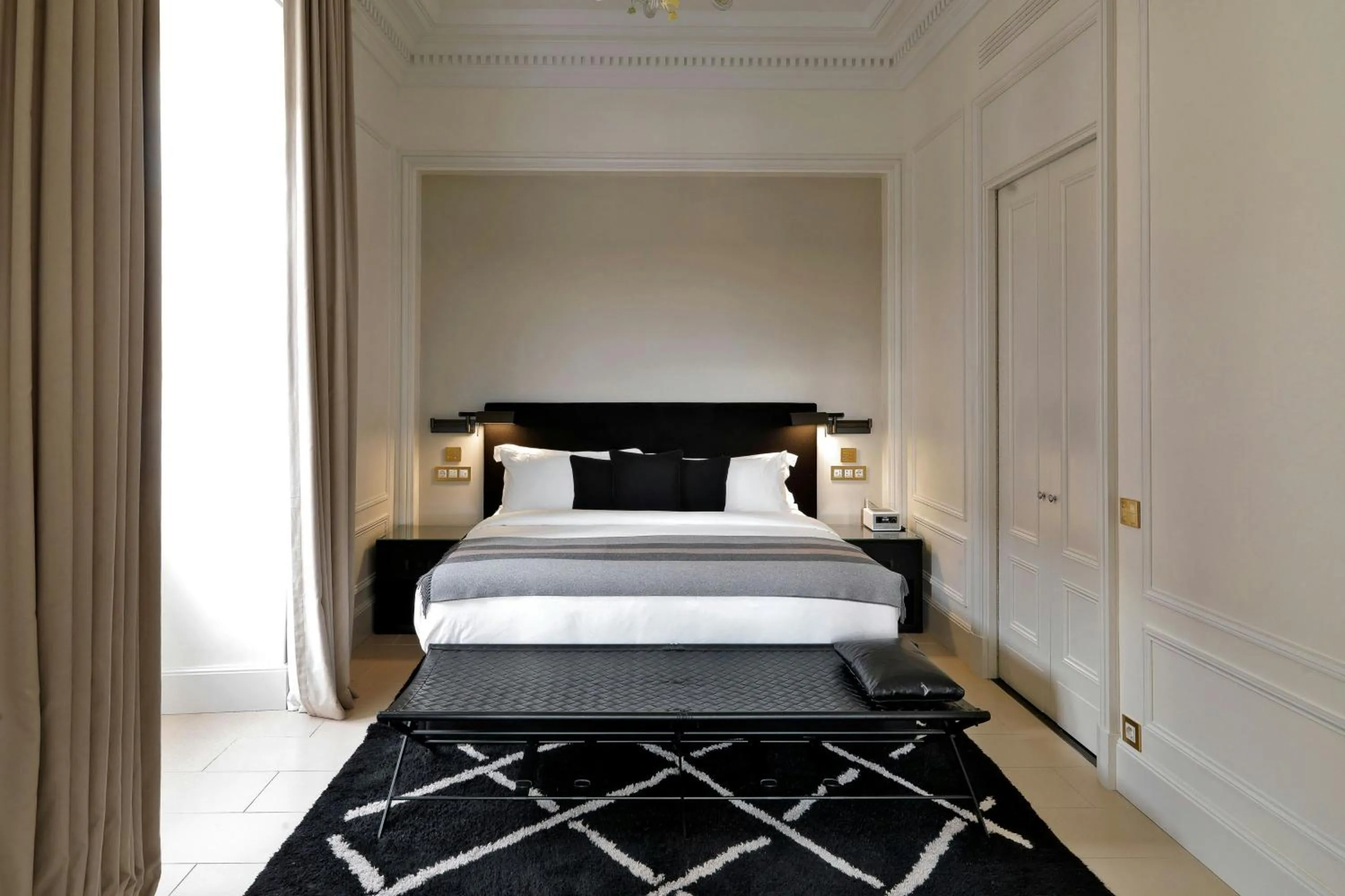 Bedroom, Bed in The St. Regis Rome