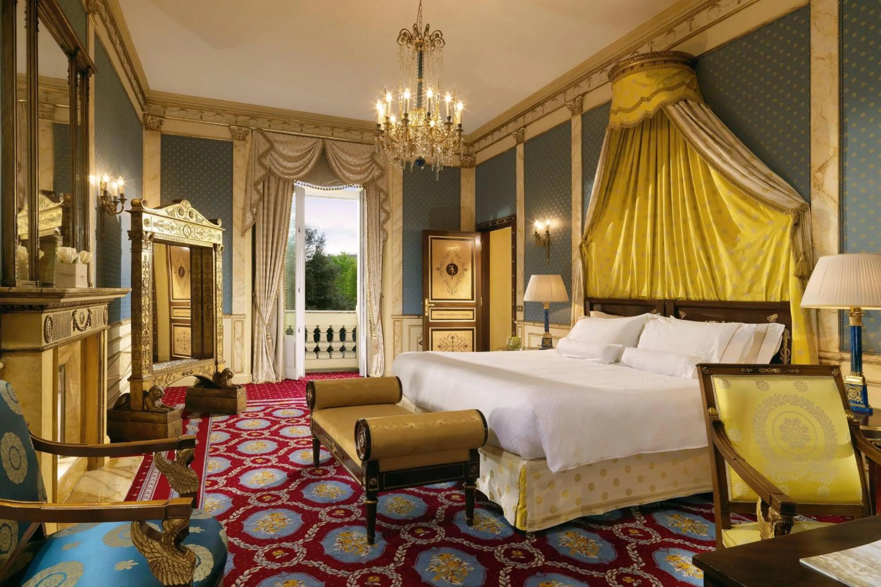 Bedroom, Bed in The Westin Excelsior, Rome