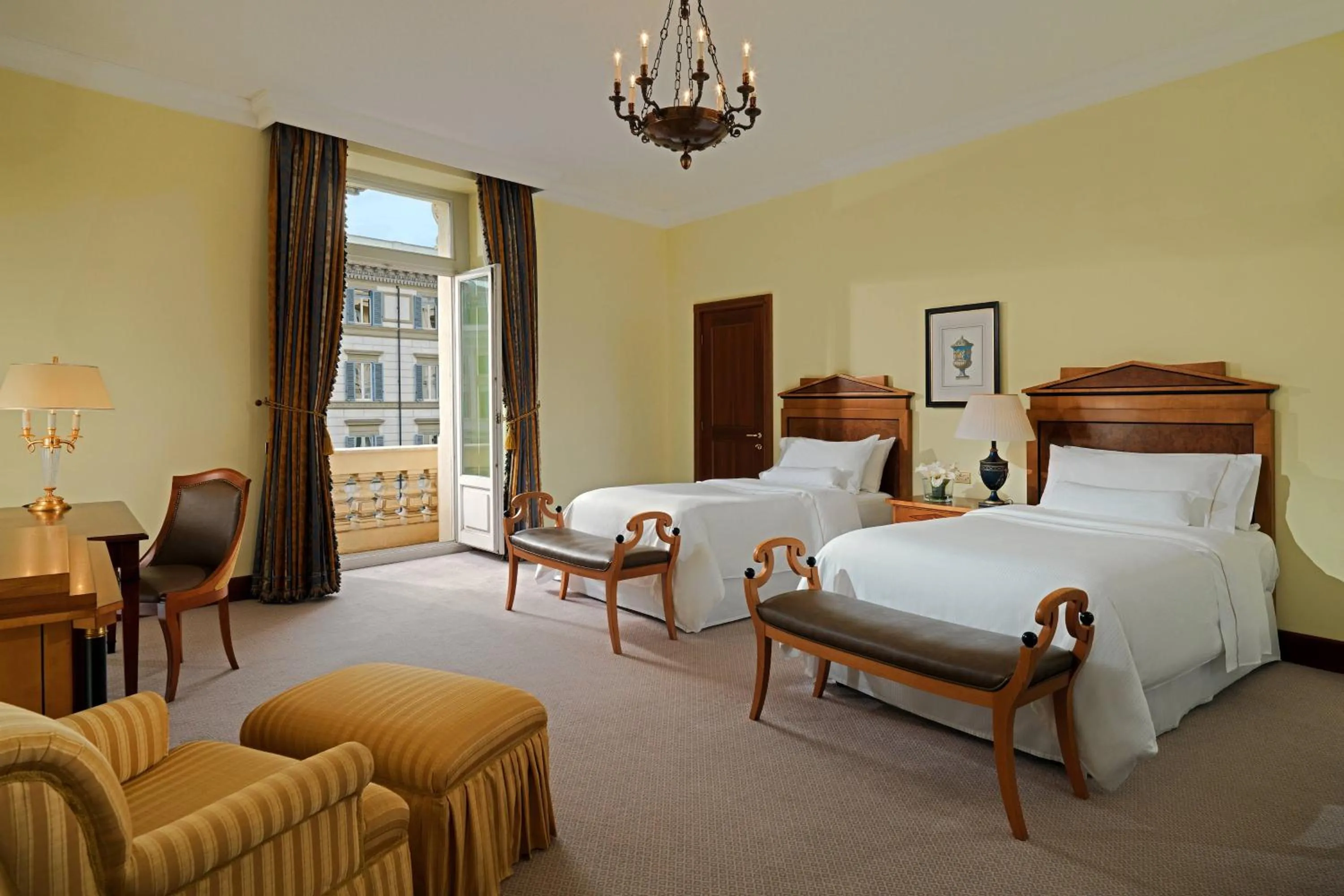 Photo of the whole room, Bed in The Westin Excelsior, Rome