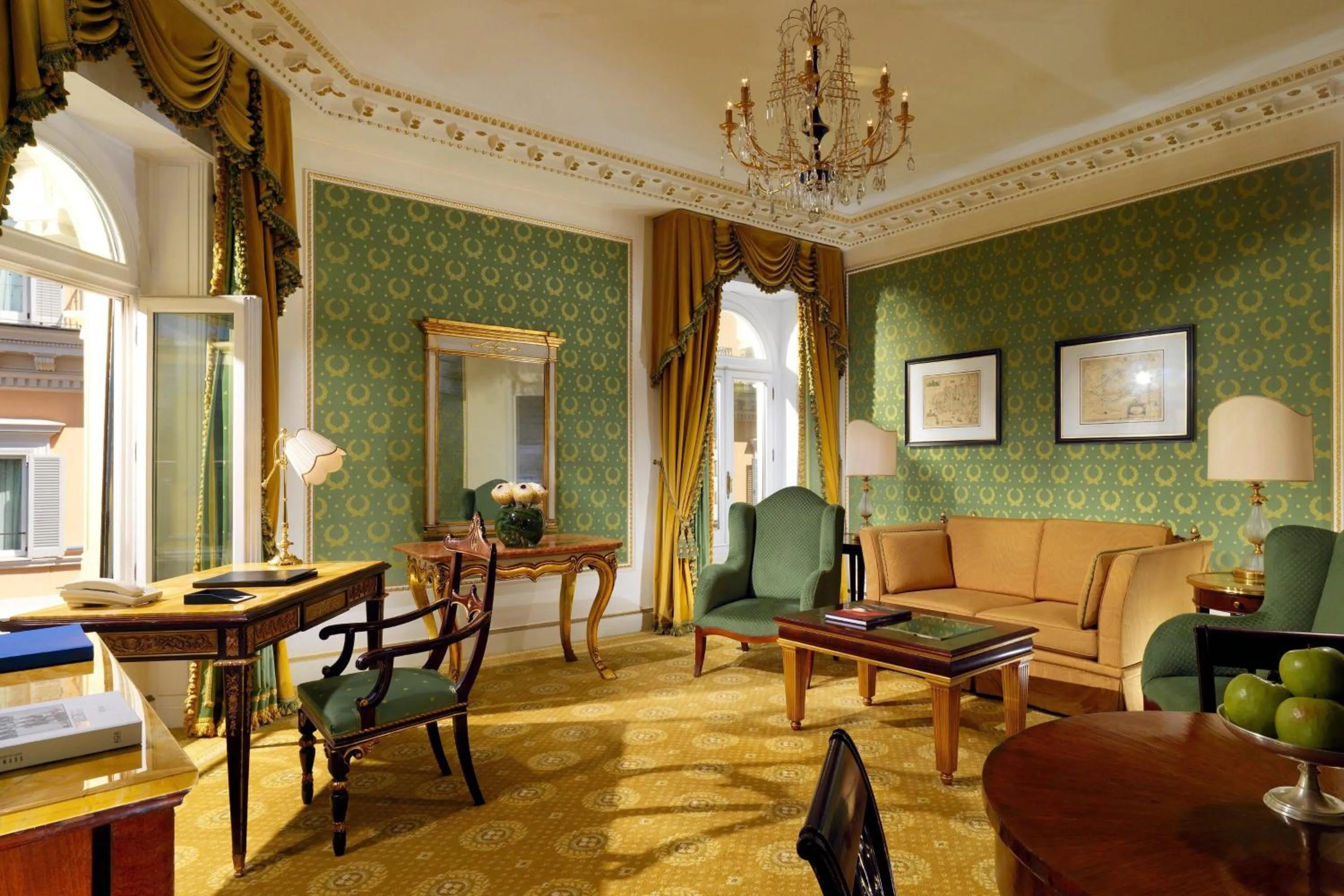Living room in The Westin Excelsior, Rome