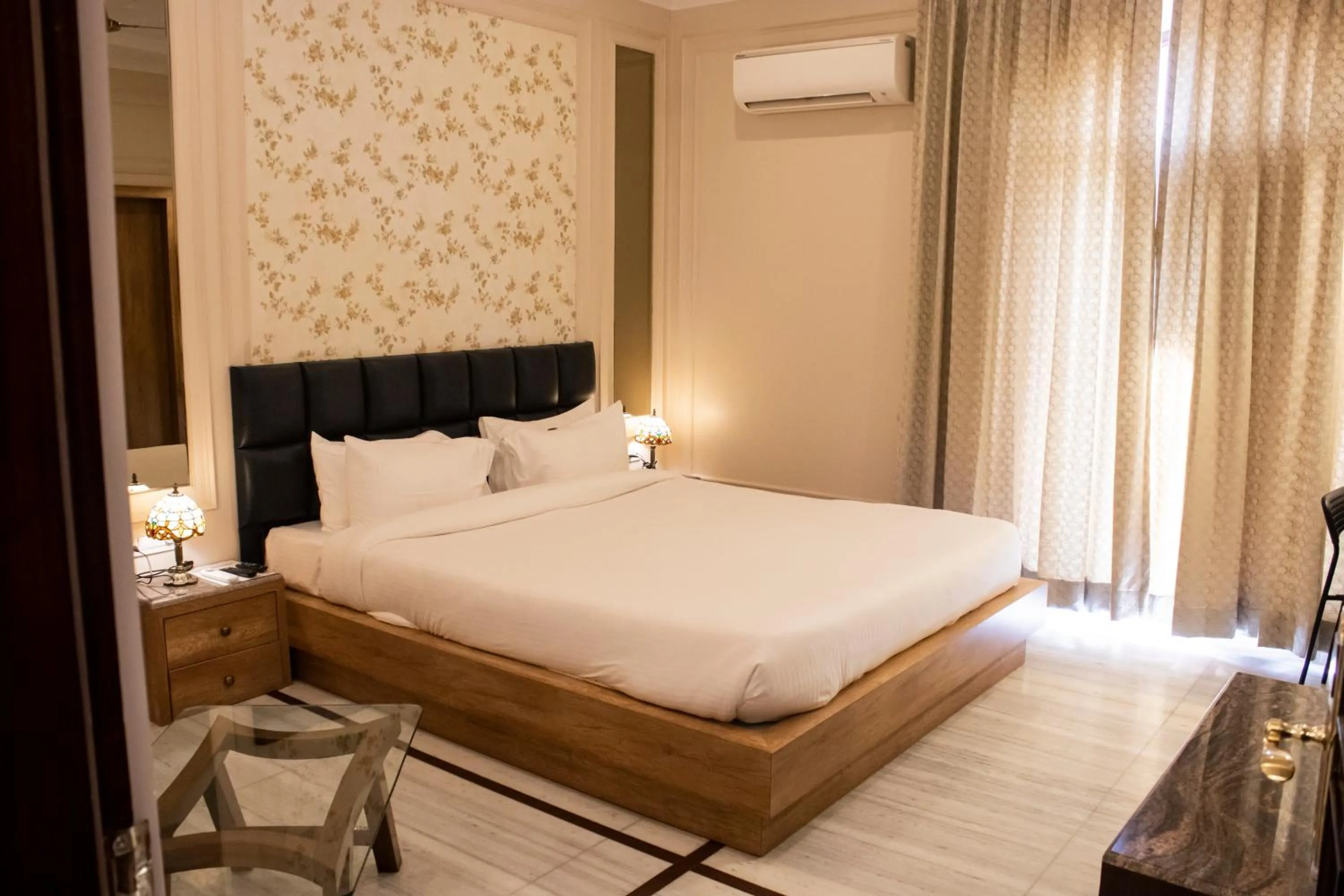 Bedroom, Bed in HOTEL RIO BENARAS