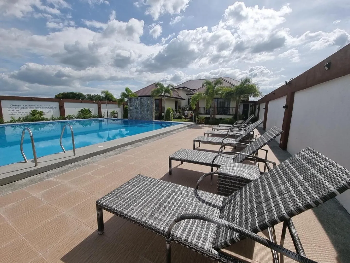 Swimming pool in Heidi Sanctuary Resort by Cocotel