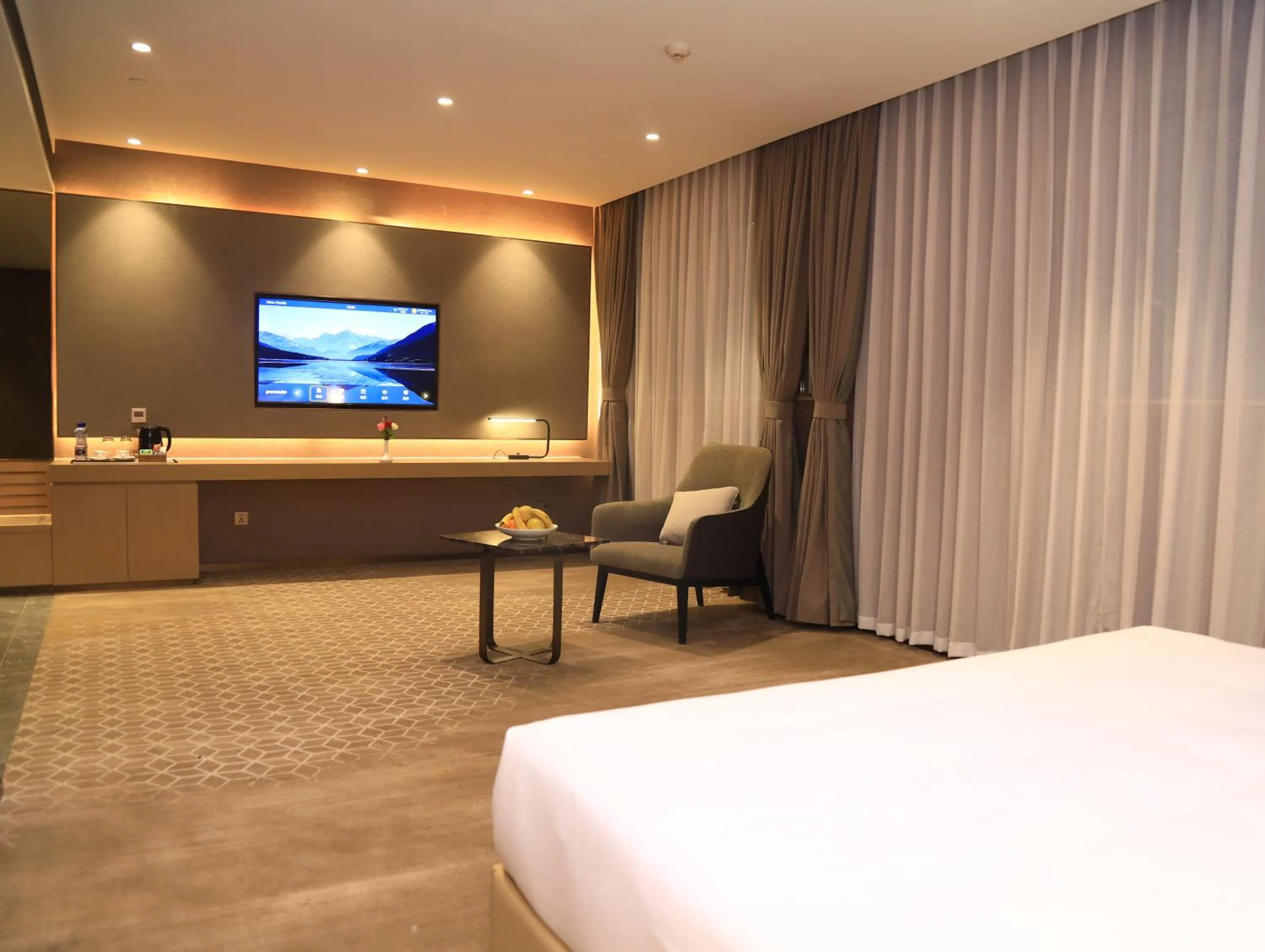 Photo of the whole room in Skylight In-Terminal Hotel