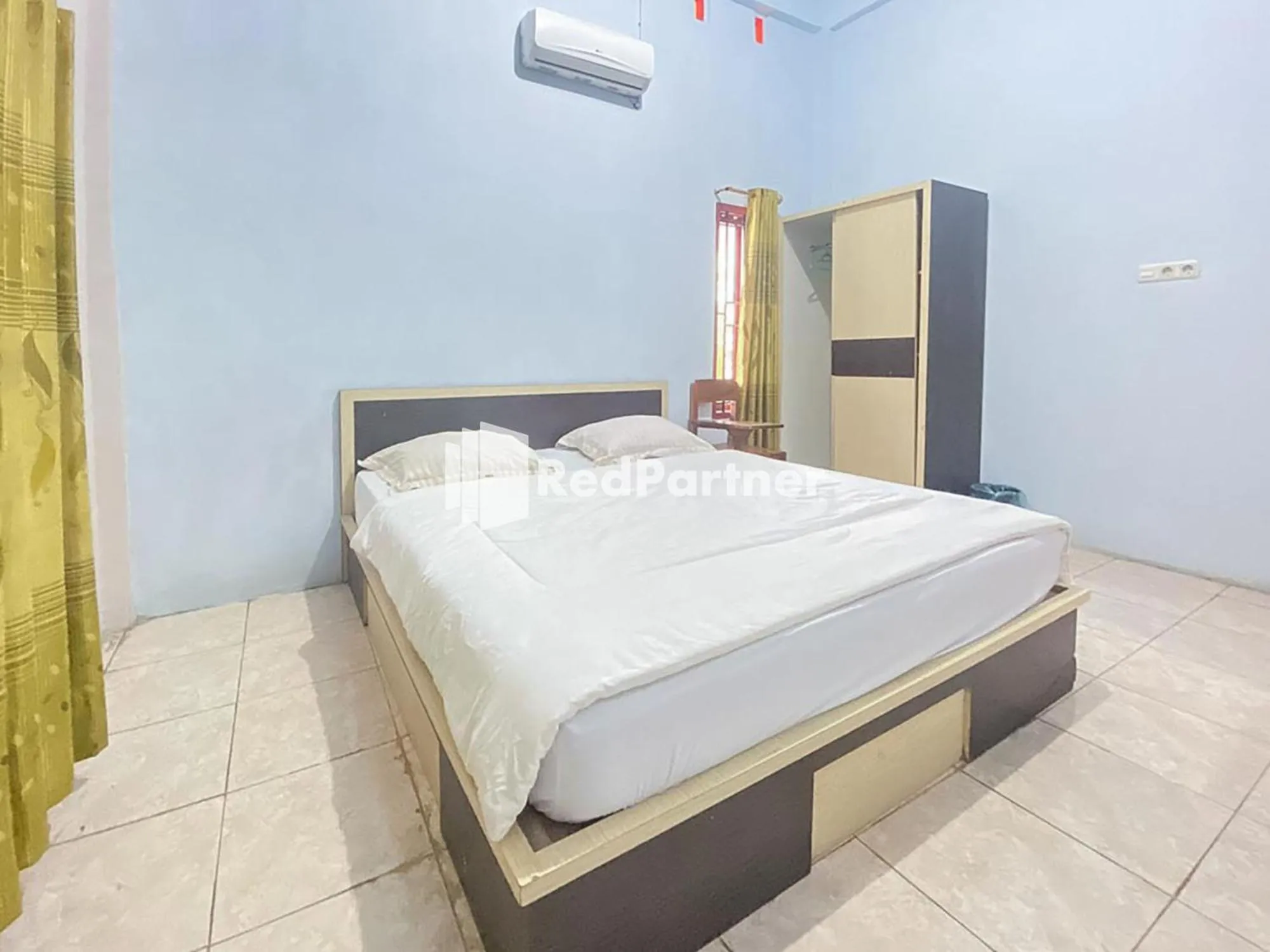 Bedroom, Bed in Homestay Tirtasari Pinrang City Center Mitra RedDoorz