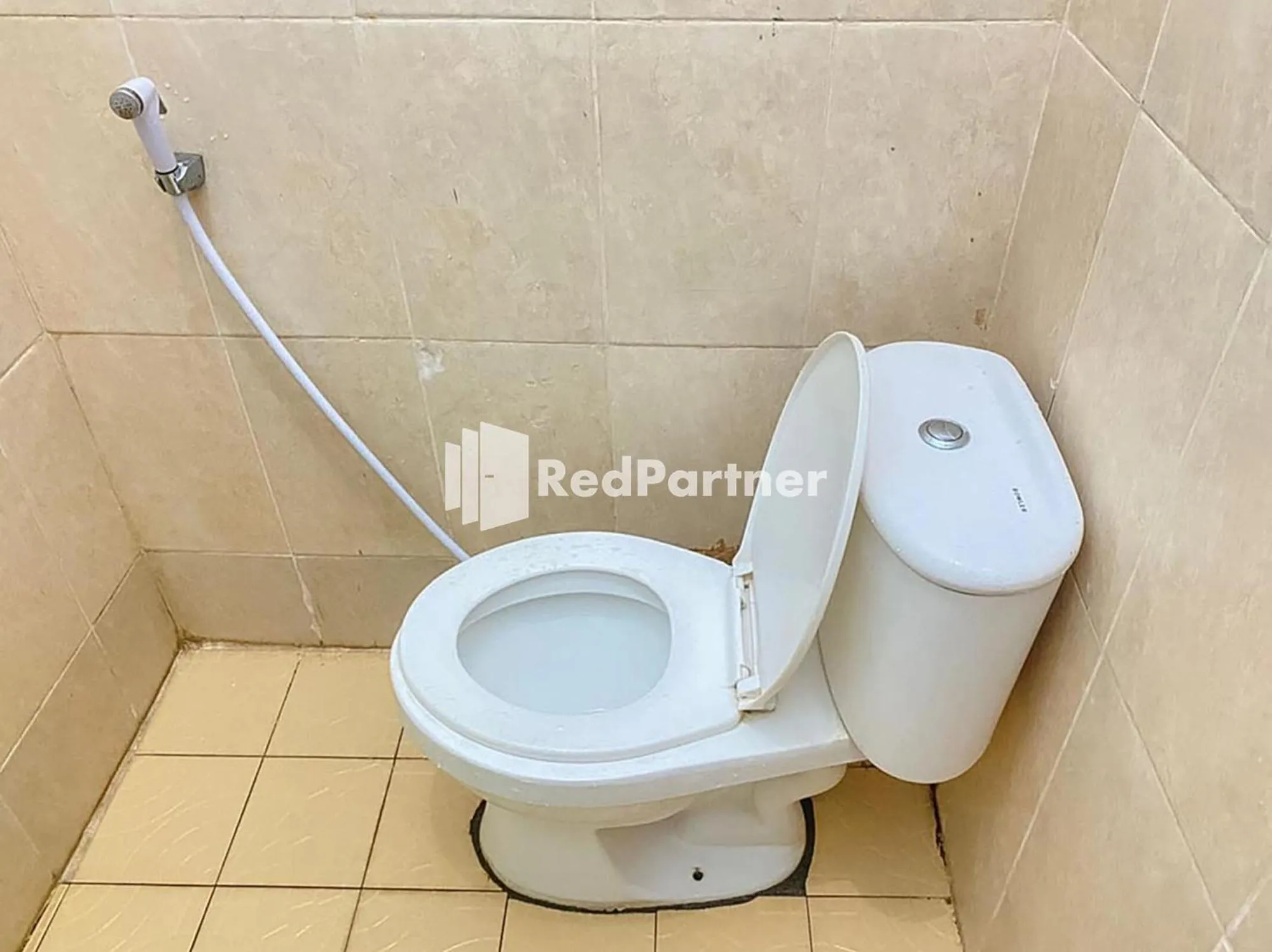 Bathroom in Homestay Tirtasari Pinrang City Center Mitra RedDoorz