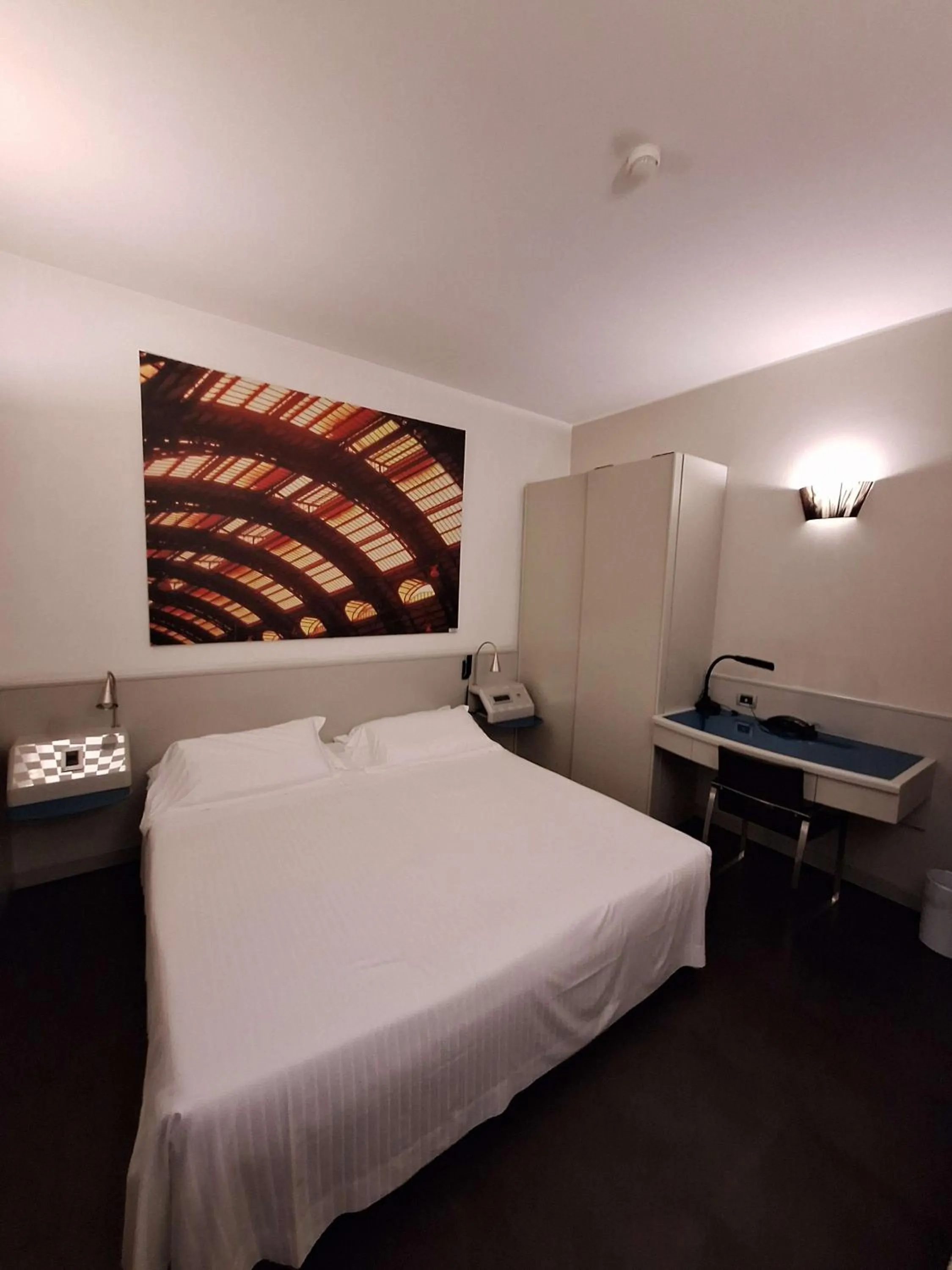 Bedroom, Bed in Sure Hotel by Best Western Milano