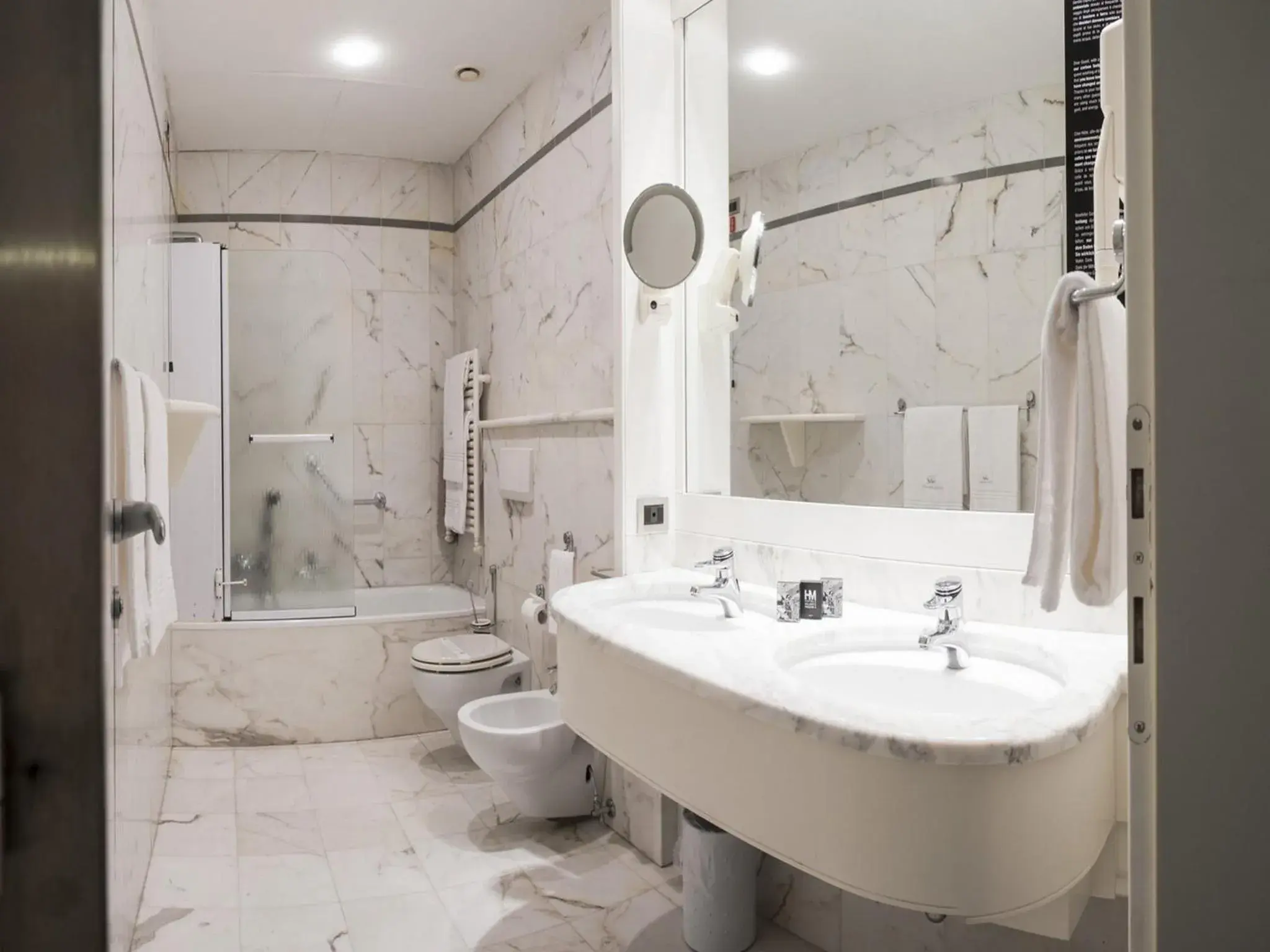 Bathroom in Hotel Milano