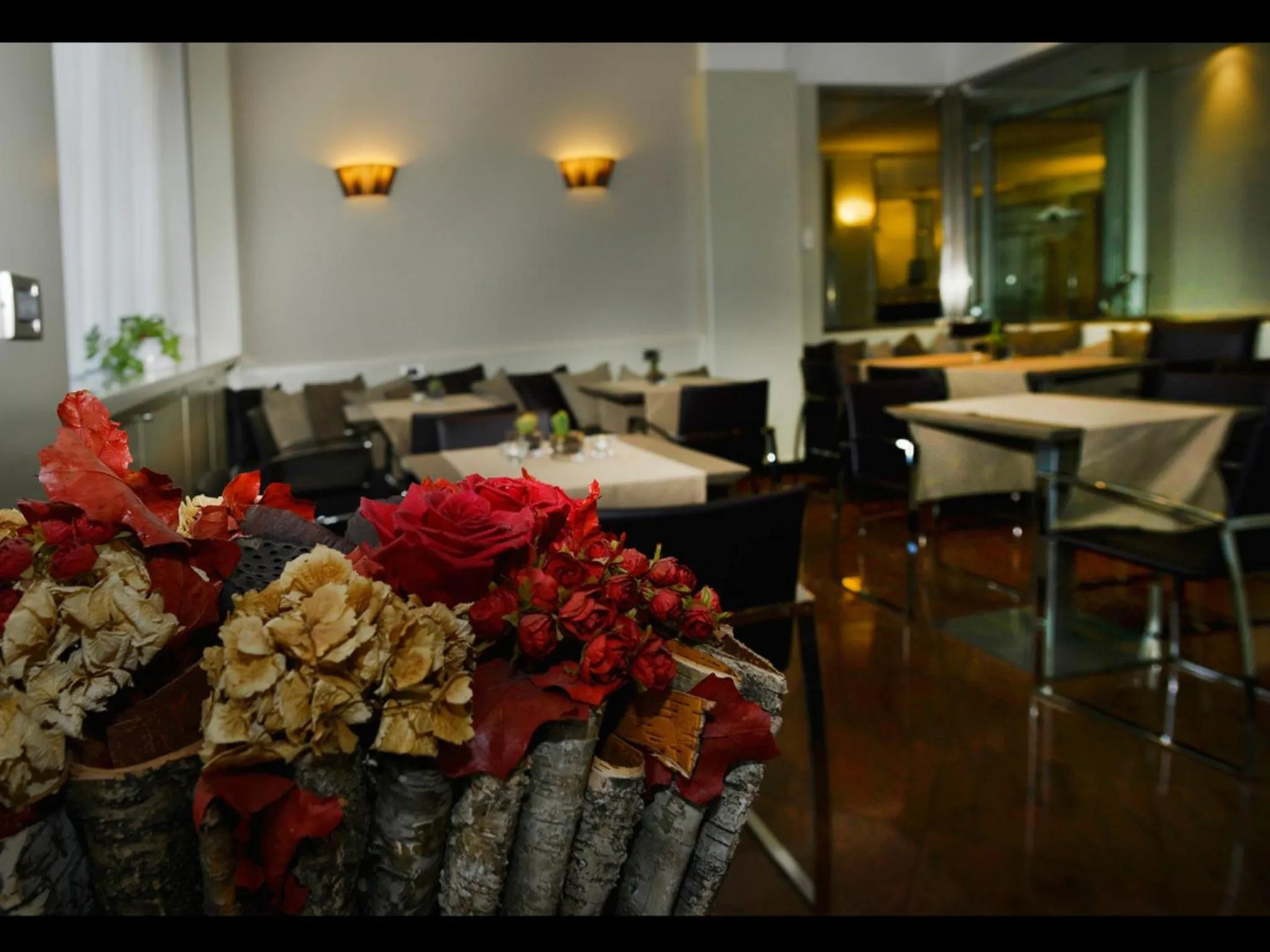 Restaurant/places to eat in Sure Hotel by Best Western Milano