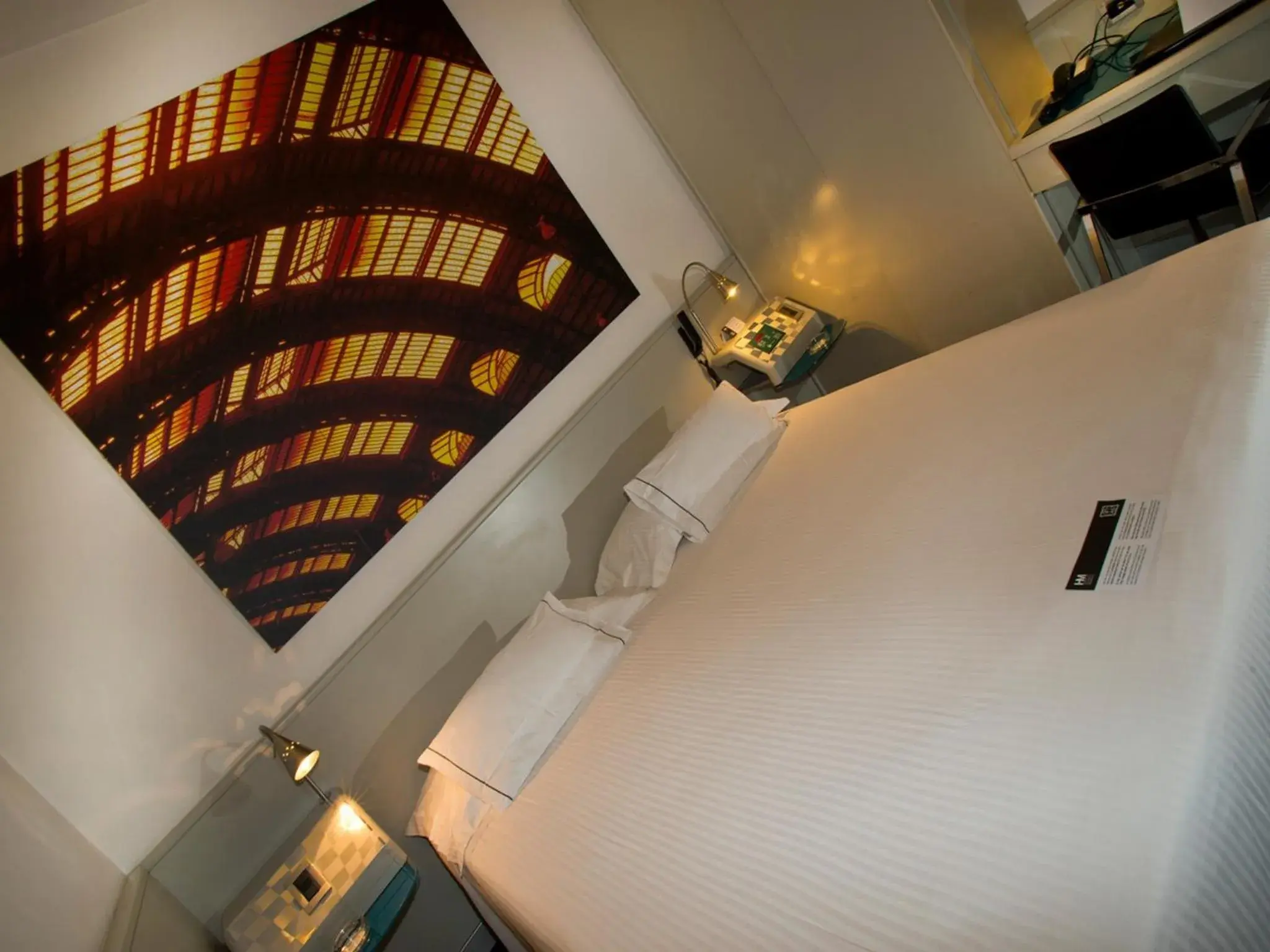 Bed, Bathroom in Hotel Milano