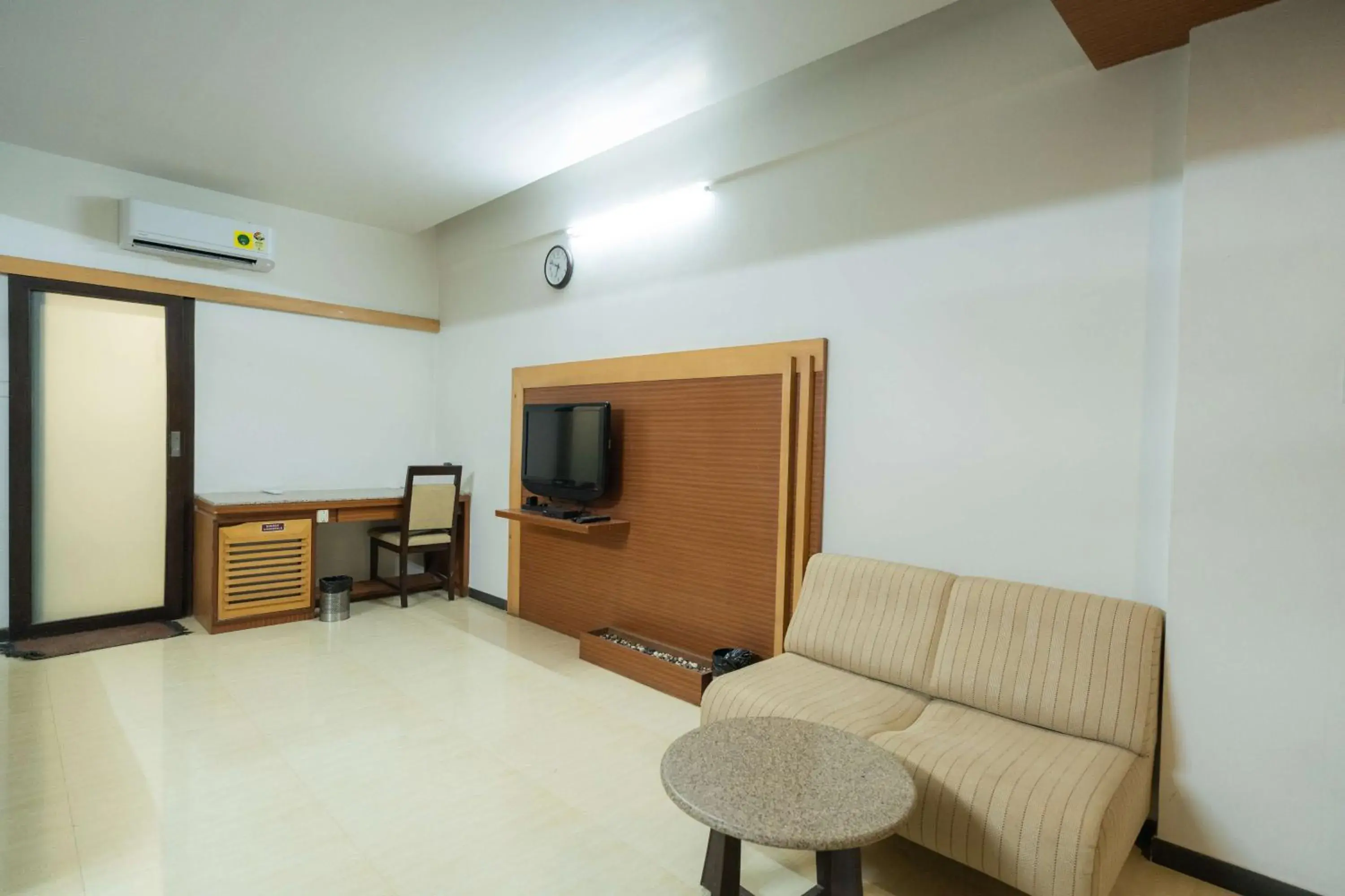 King Suite in HOTEL RAMA RESIDENCY King Suite in HOTEL RAMA RESIDENCY