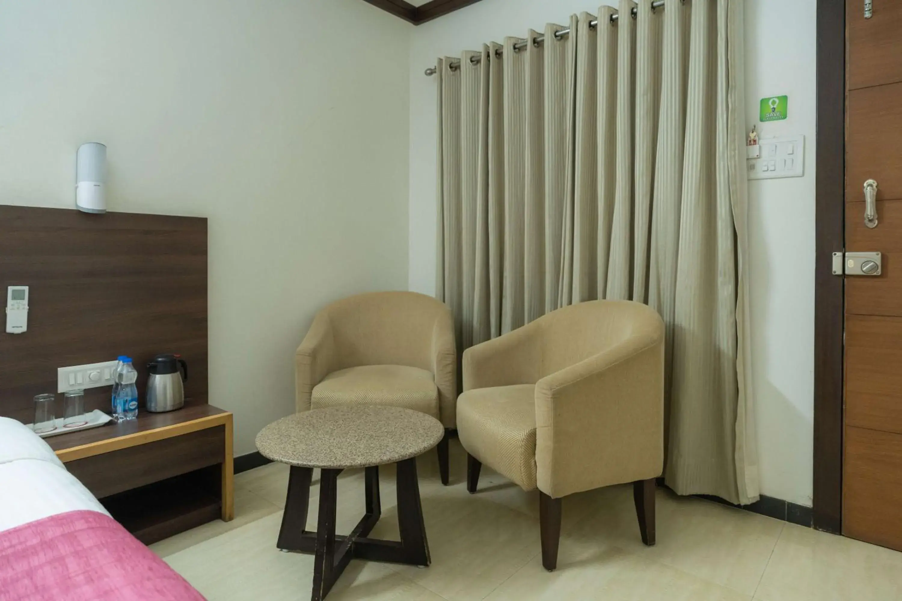 Deluxe Room in HOTEL RAMA RESIDENCY Deluxe Room in HOTEL RAMA RESIDENCY