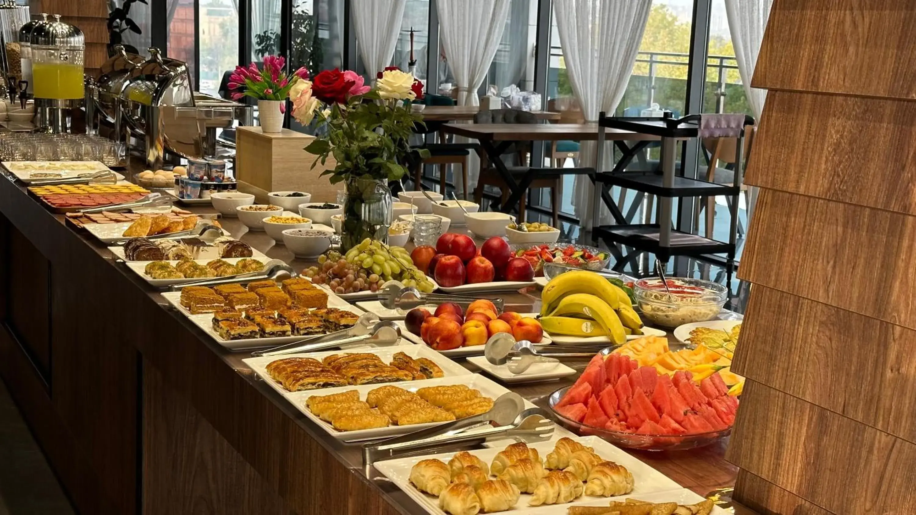 Restaurant/places to eat in Rayyan Hotel & SPA Tashkent Restaurant/places to eat in Rayyan Hotel & SPA Tashkent