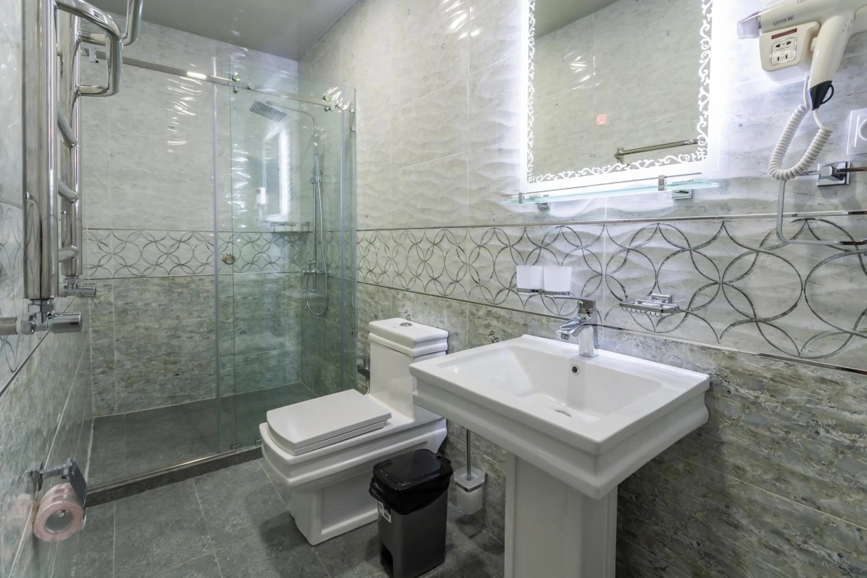 Toilet in Rayyan Hotel & SPA Tashkent