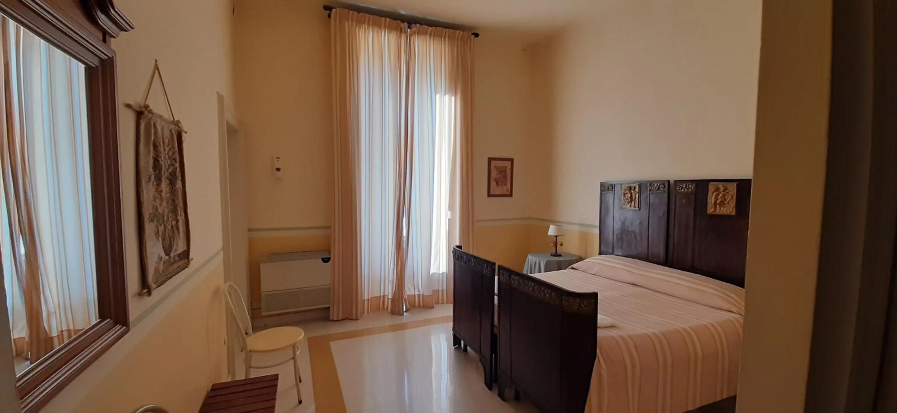 Bed in Hotel Casa Mia