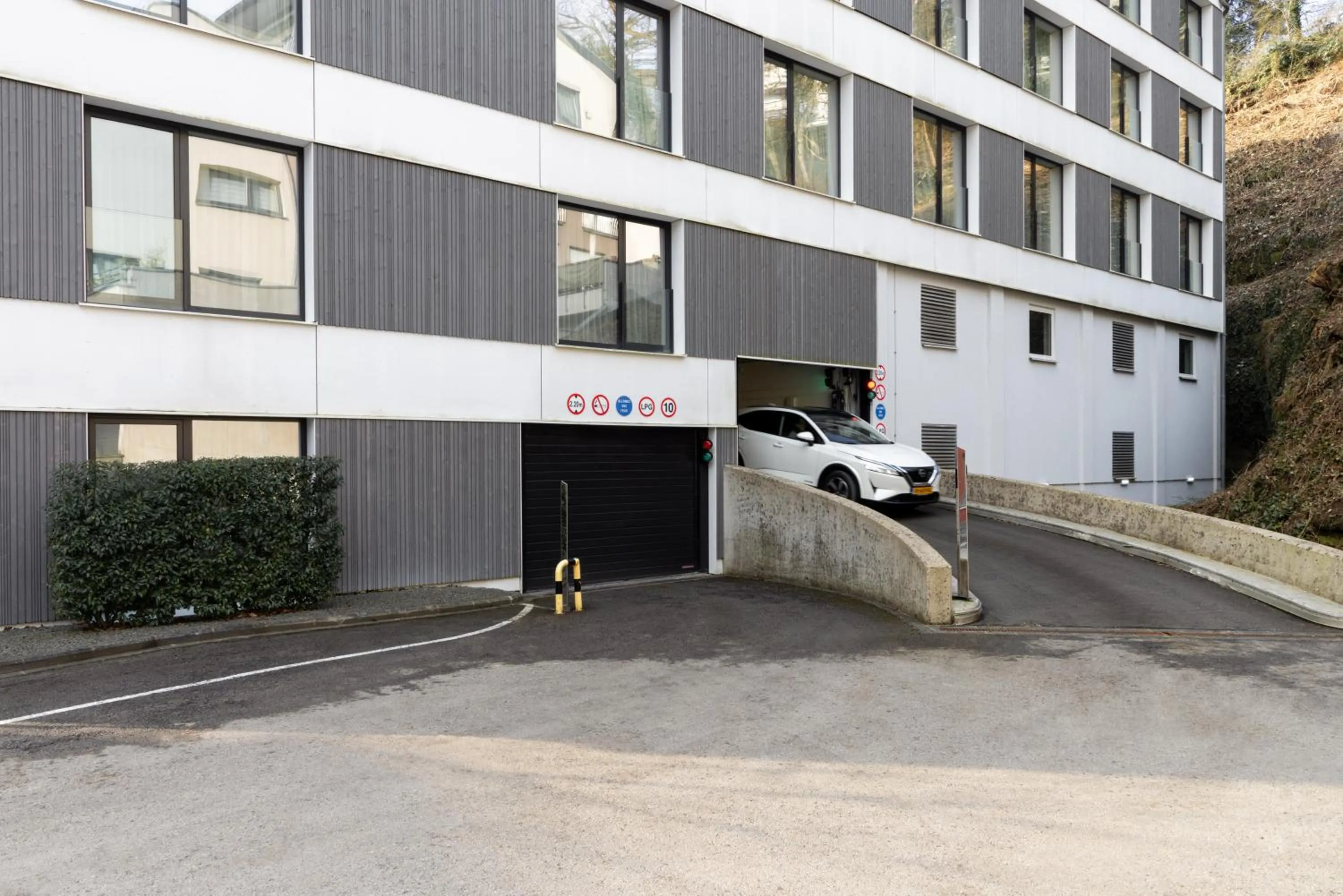 Parking in The Central Kirchberg - Smart ApartHotel