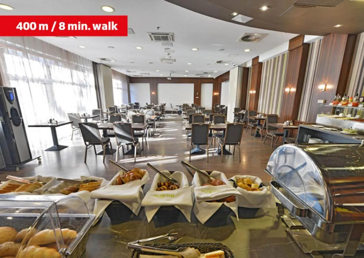 Breakfast in Prince Apartments