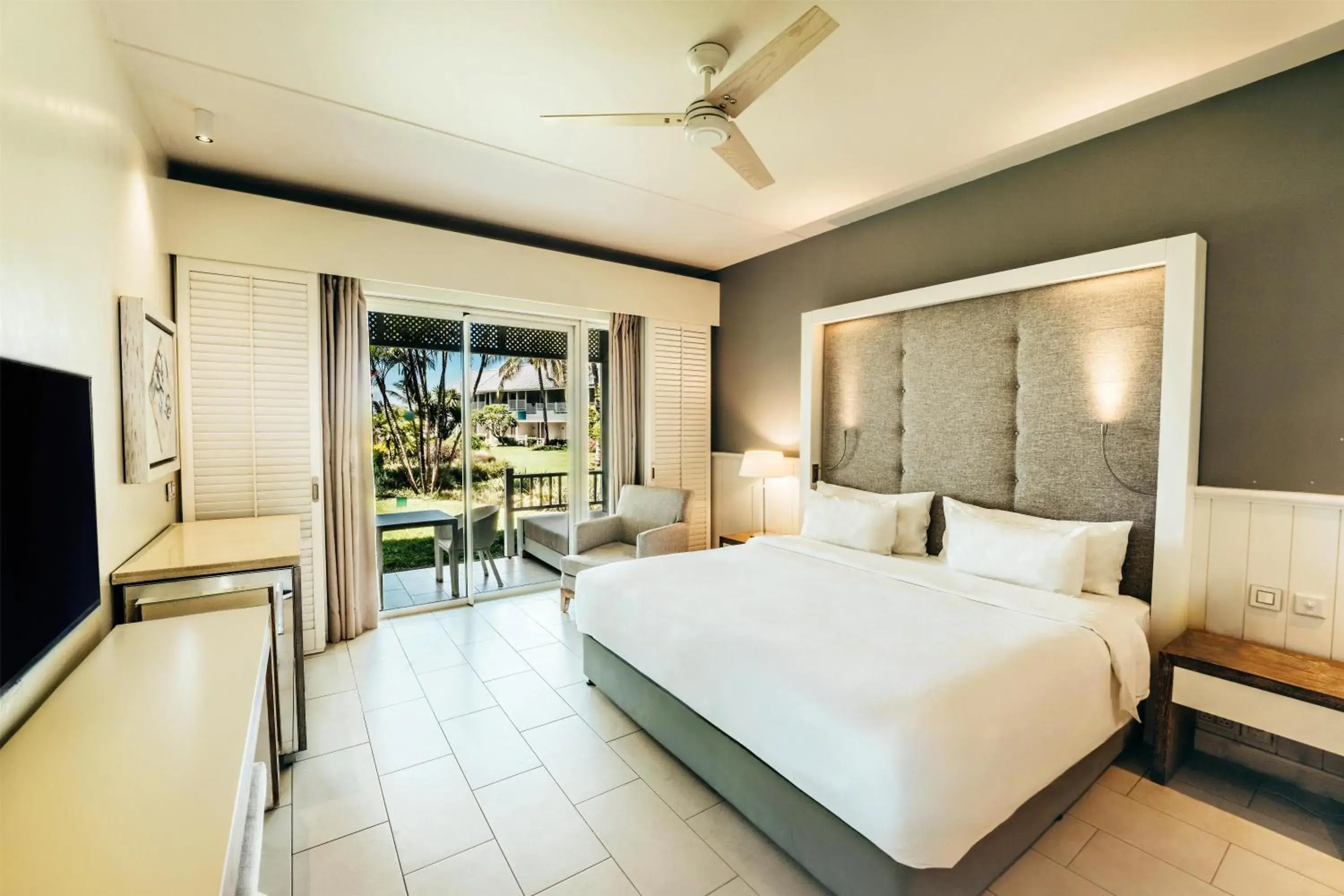 Bedroom, Bed in Radisson Blu Azuri Resort & Spa Bedroom, Bed in Radisson Blu Azuri Resort & Spa