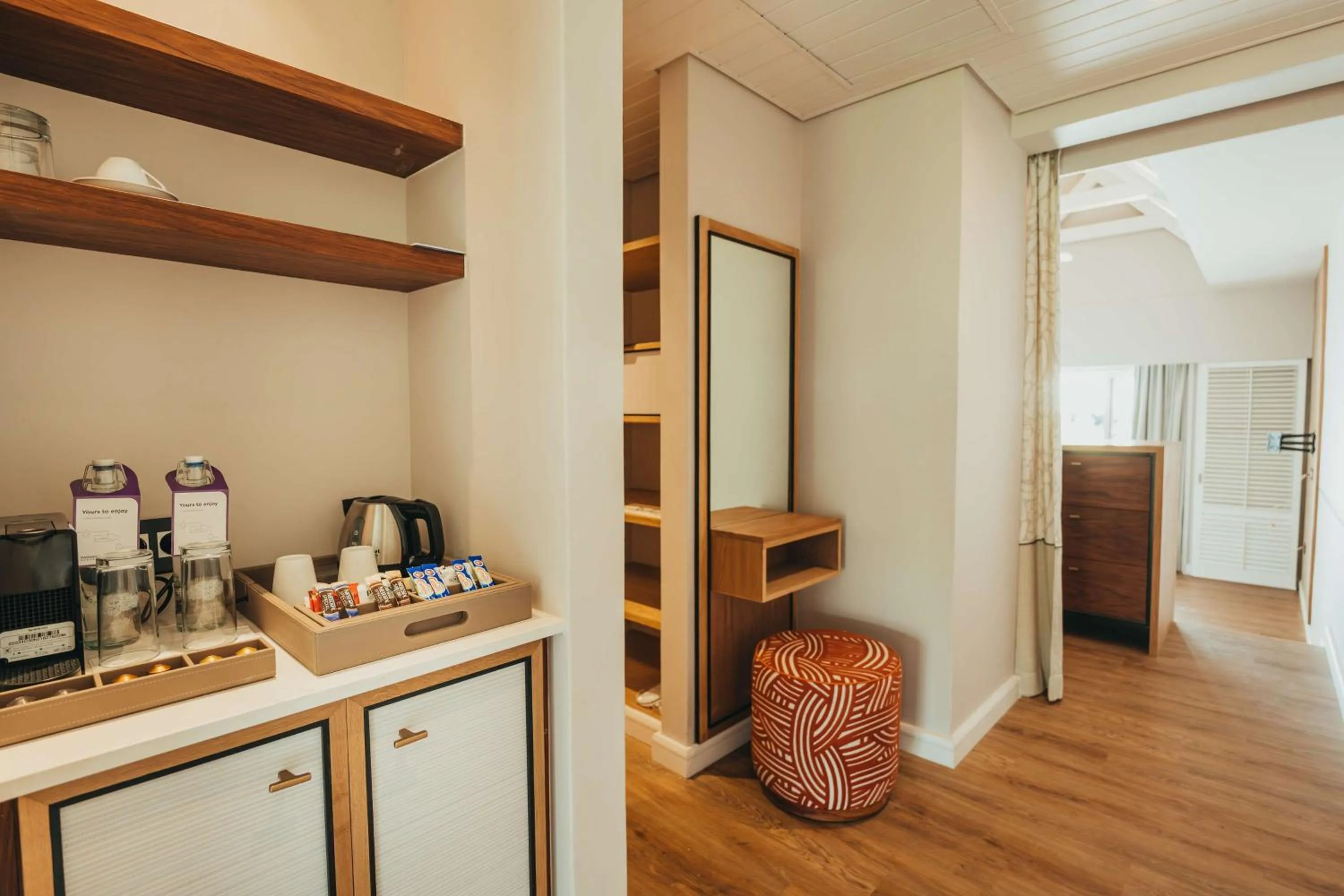 Coffee/tea facilities in Radisson Blu Azuri Resort & Spa