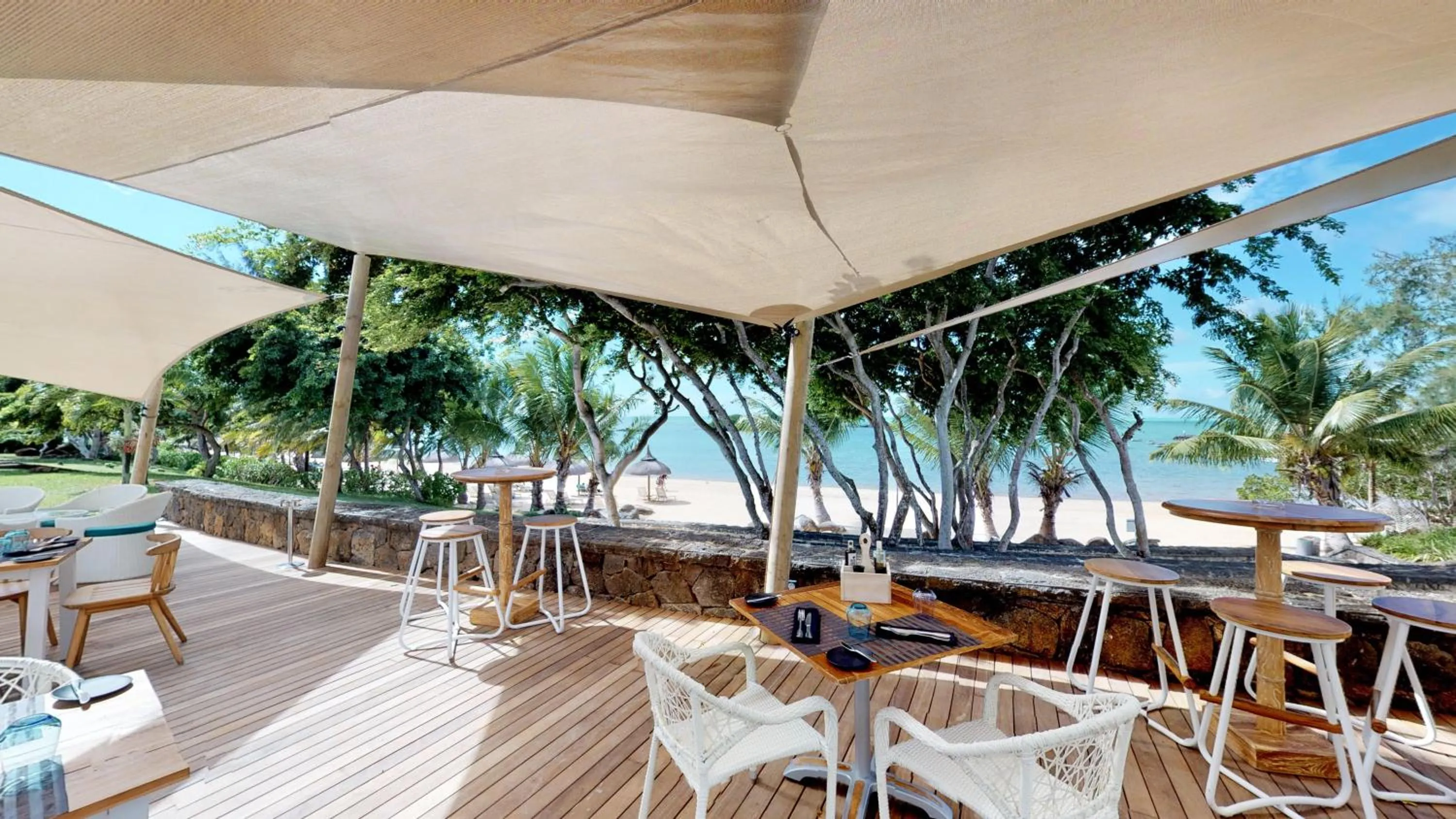 Restaurant/places to eat in Radisson Blu Azuri Resort & Spa