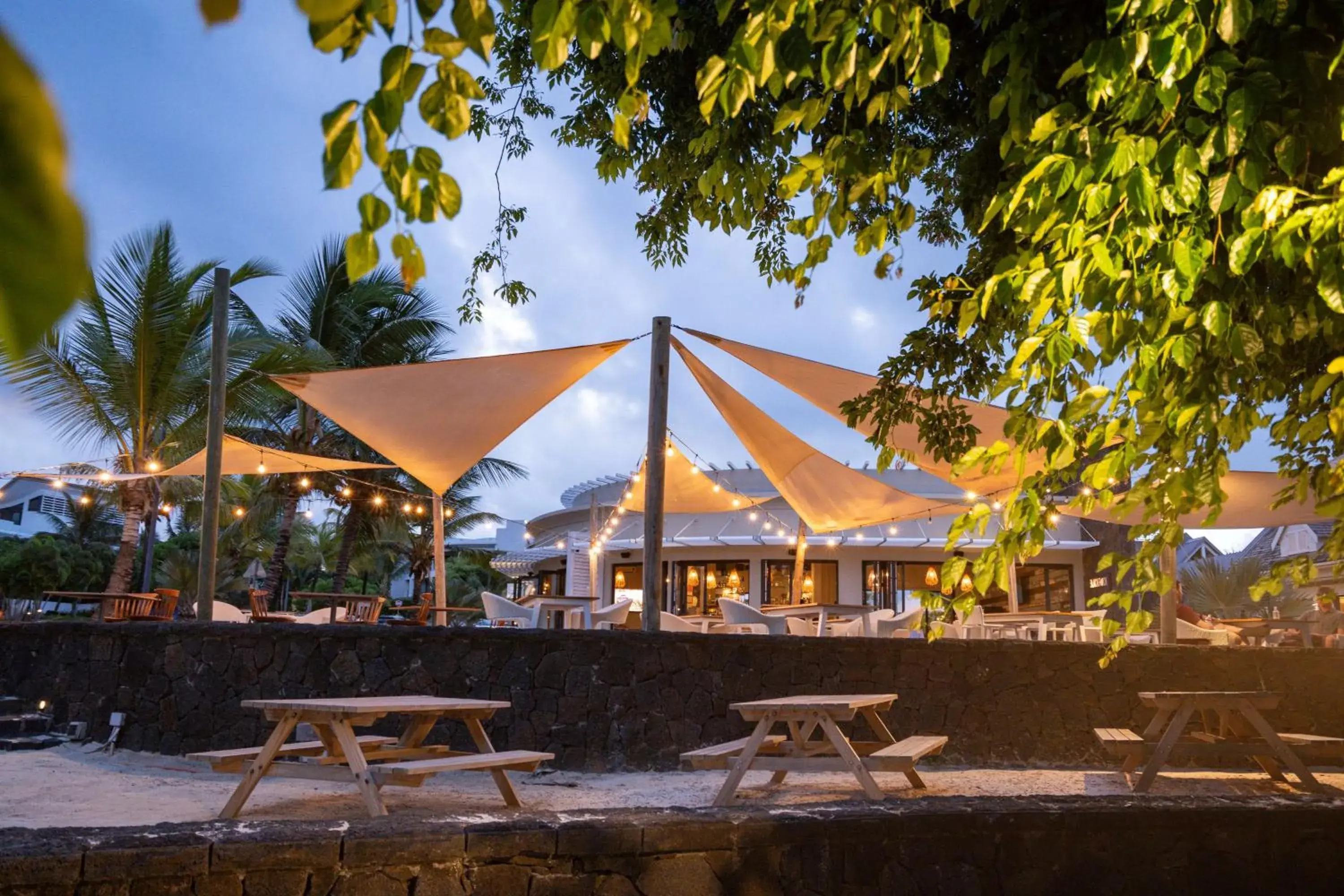 Restaurant/places to eat in Radisson Blu Azuri Resort & Spa Restaurant/places to eat in Radisson Blu Azuri Resort & Spa