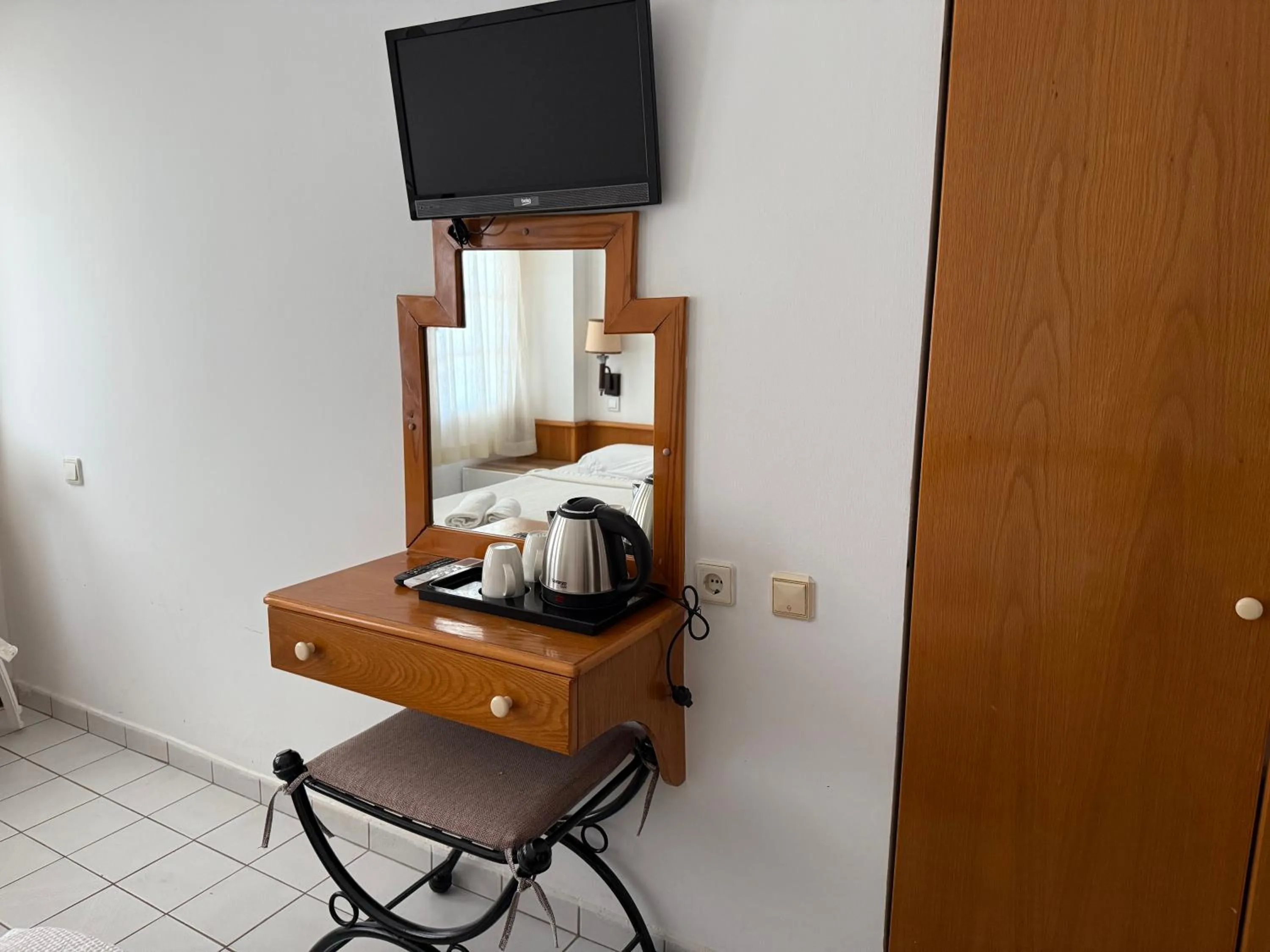 TV and multimedia in NATURELLA APART HOTEL