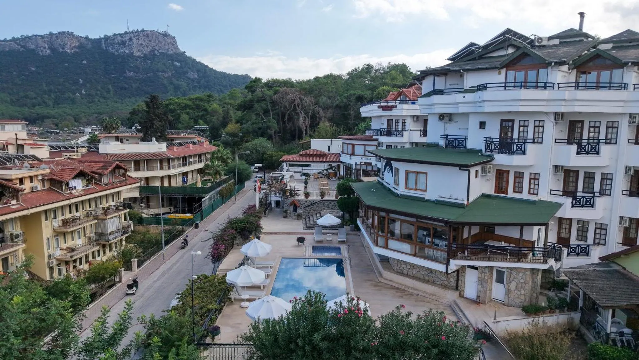 Swimming pool in NATURELLA APART HOTEL