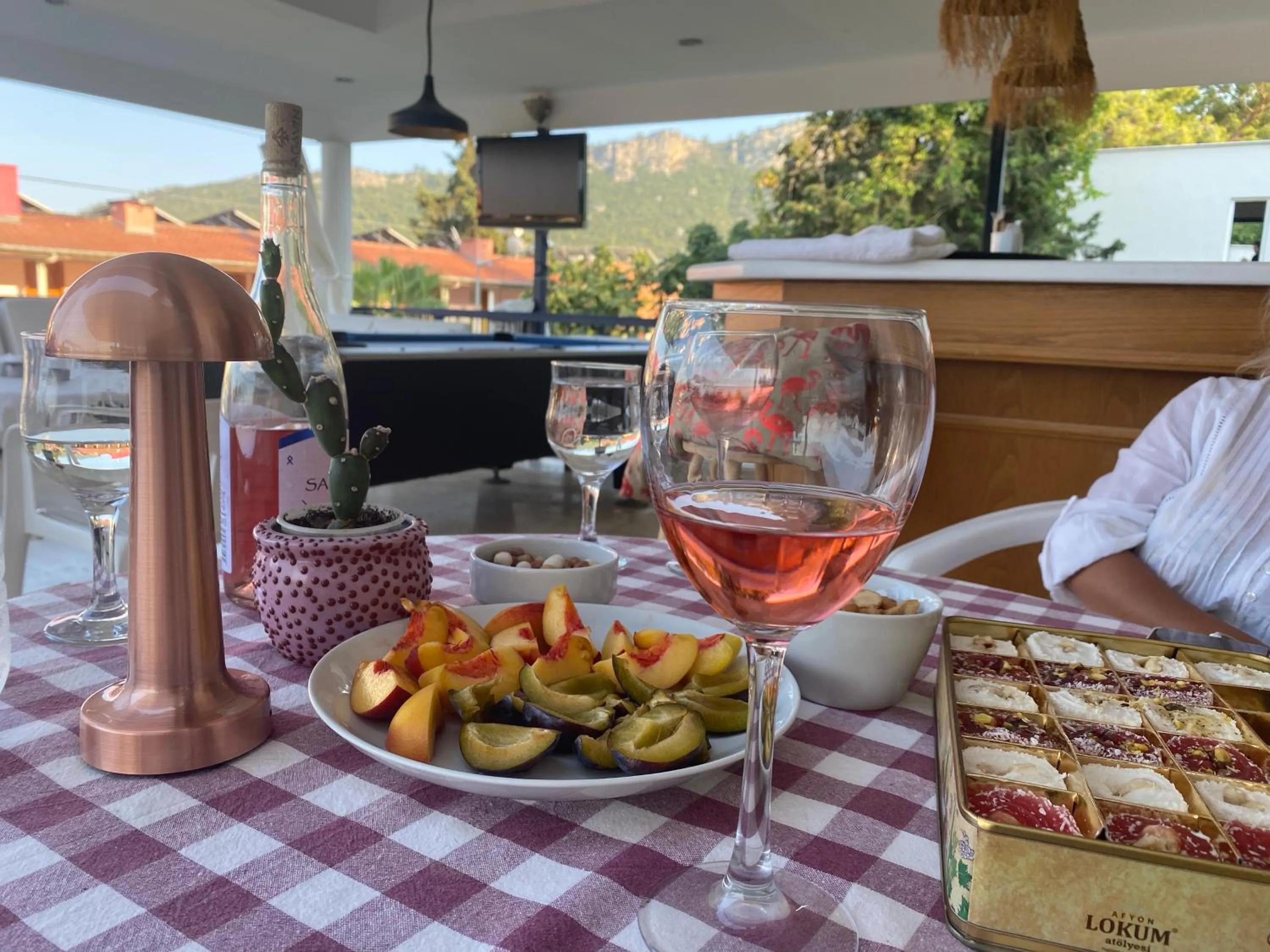 Restaurant/places to eat in NATURELLA APART HOTEL