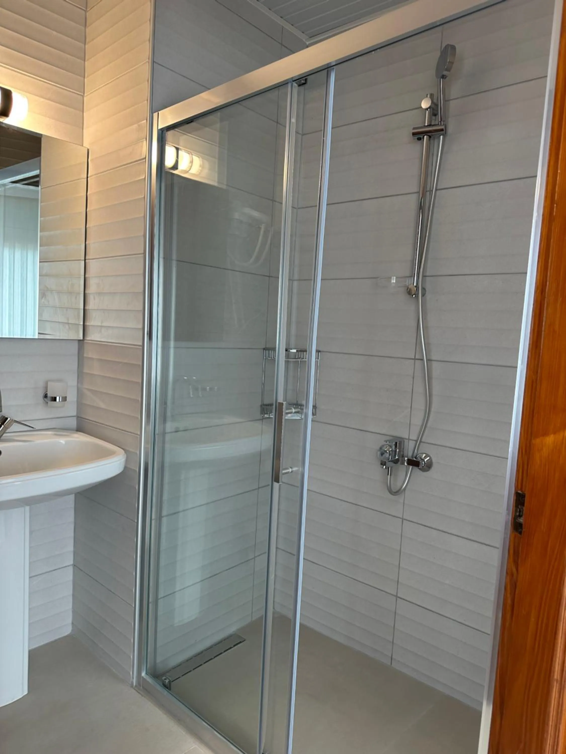 Shower in NATURELLA APART HOTEL