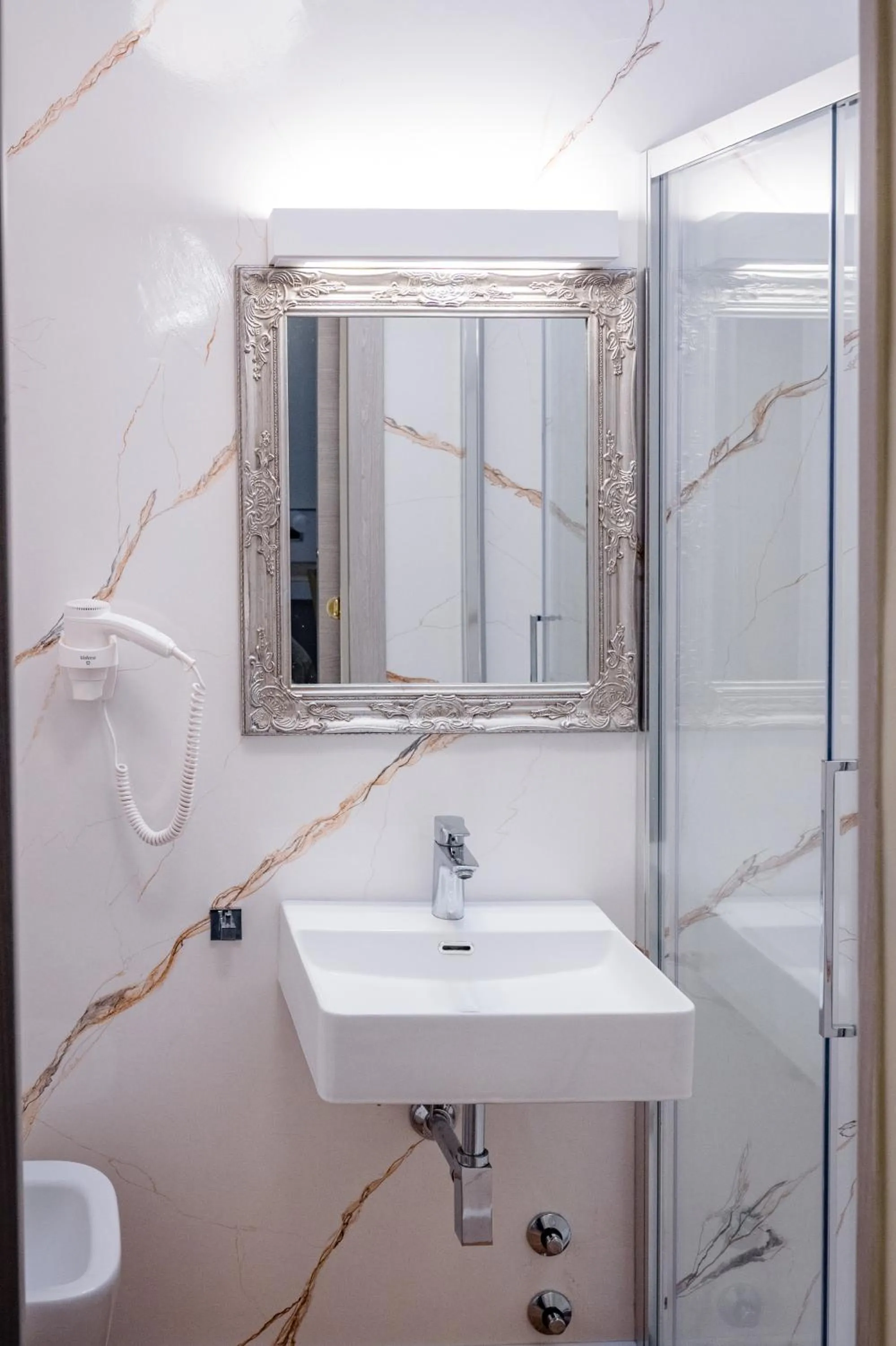 Bathroom in Hotel Centrale