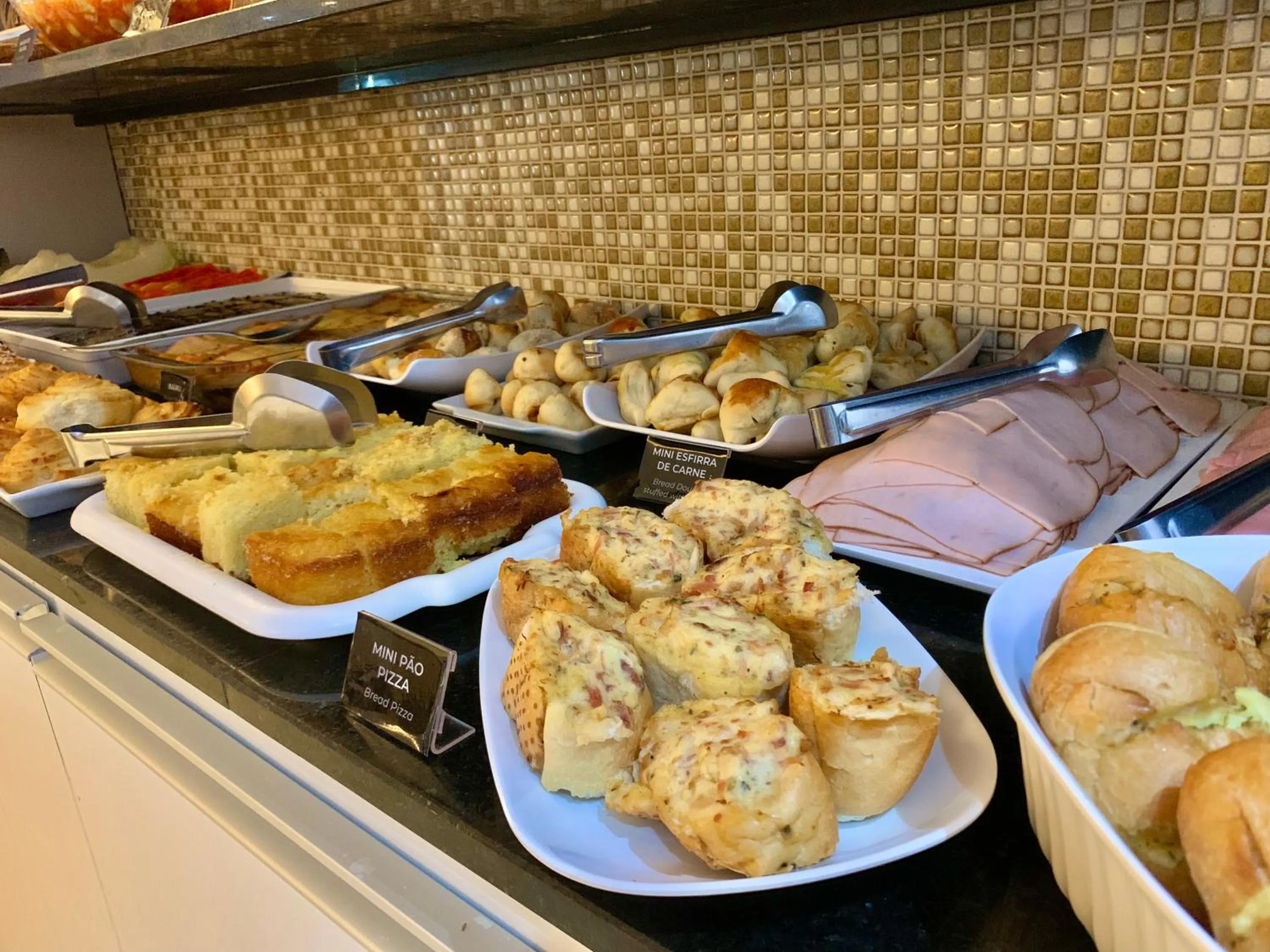 Breakfast in Riviera Hotel by Bsb Inn