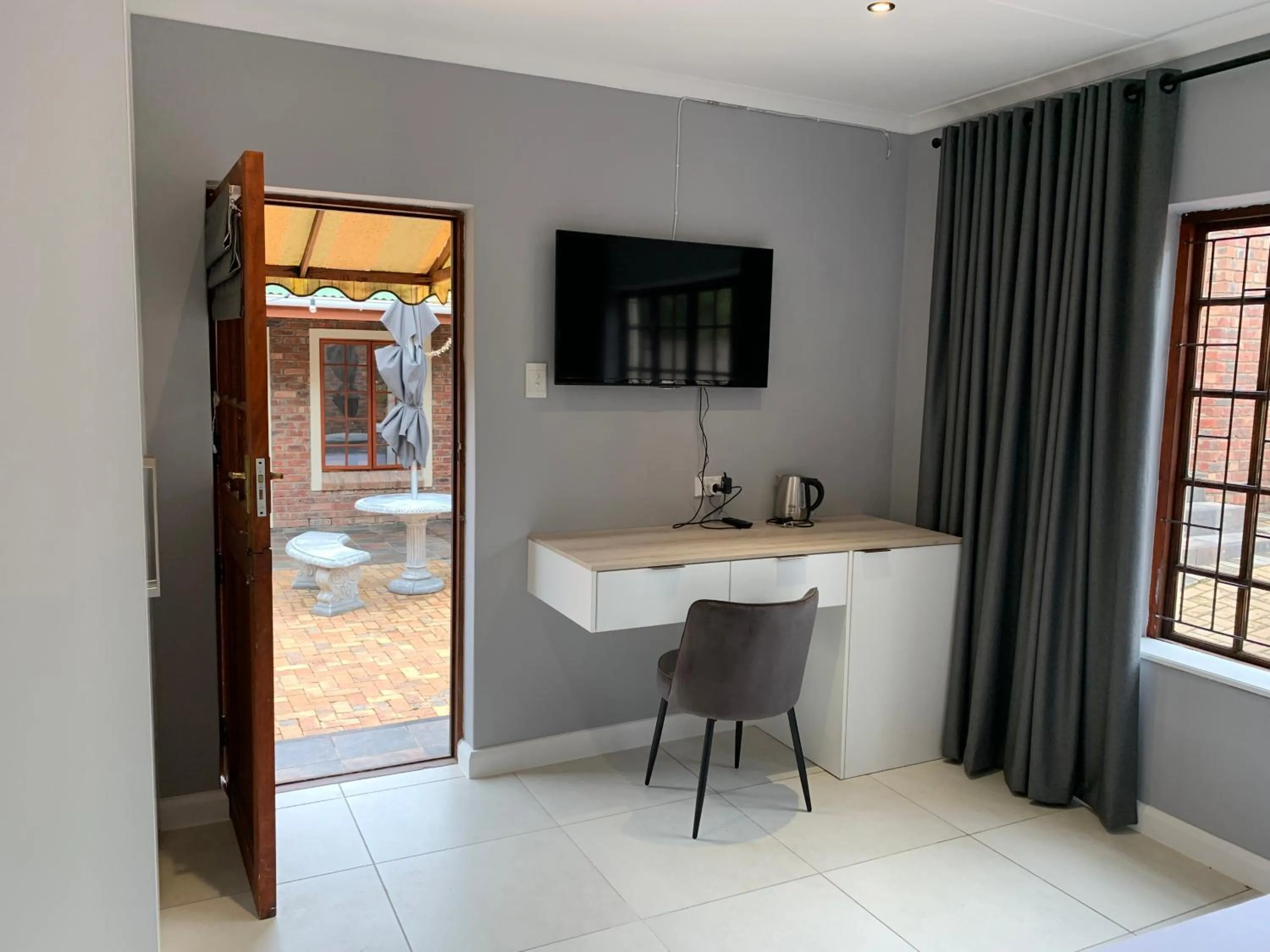 Green Pastures Guesthouse
