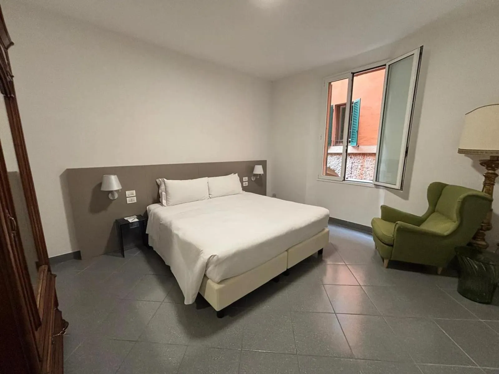 Bedroom, Bed in Phi Hotel Bologna