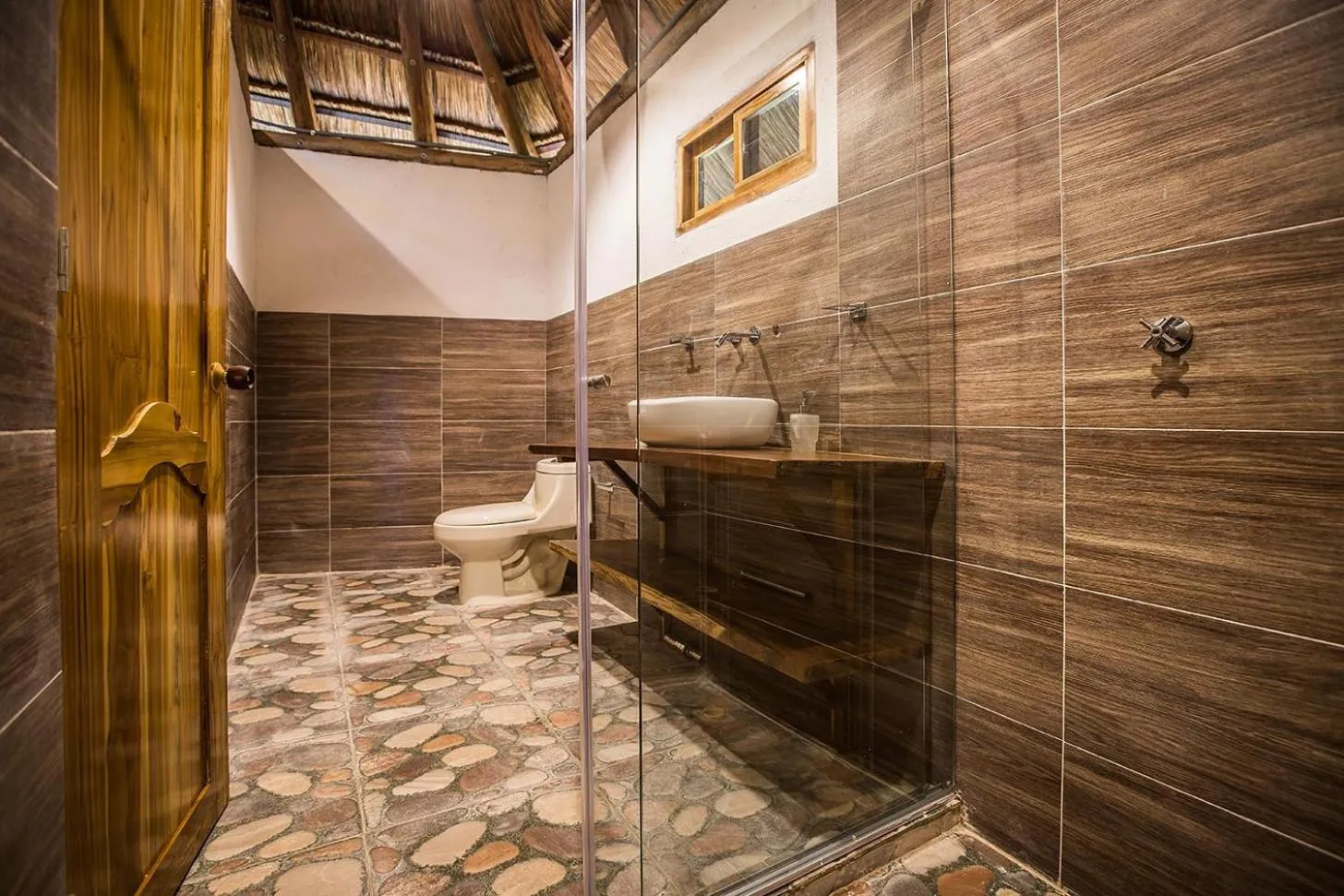 Bathroom in Hotel MadreSierra Parque Tayrona