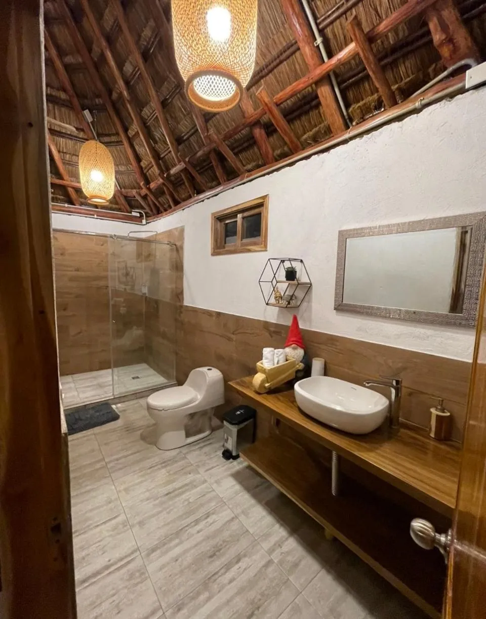 Bathroom in Hotel MadreSierra Parque Tayrona