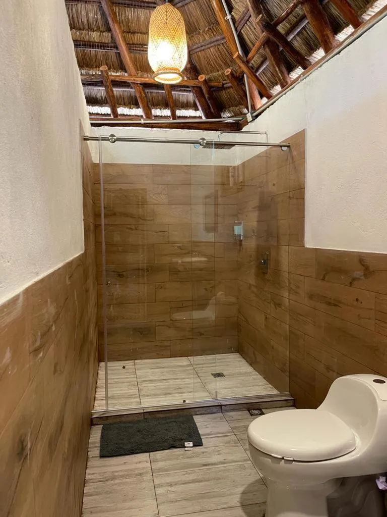 Bathroom in Hotel MadreSierra Parque Tayrona