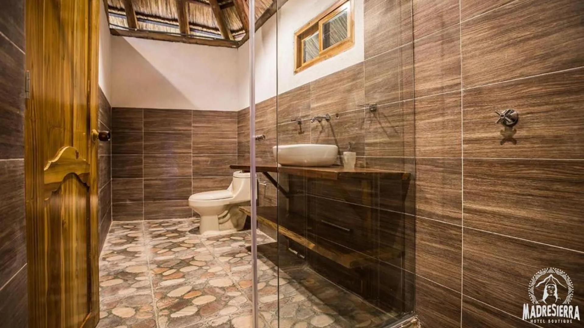 Bathroom in Hotel MadreSierra Parque Tayrona