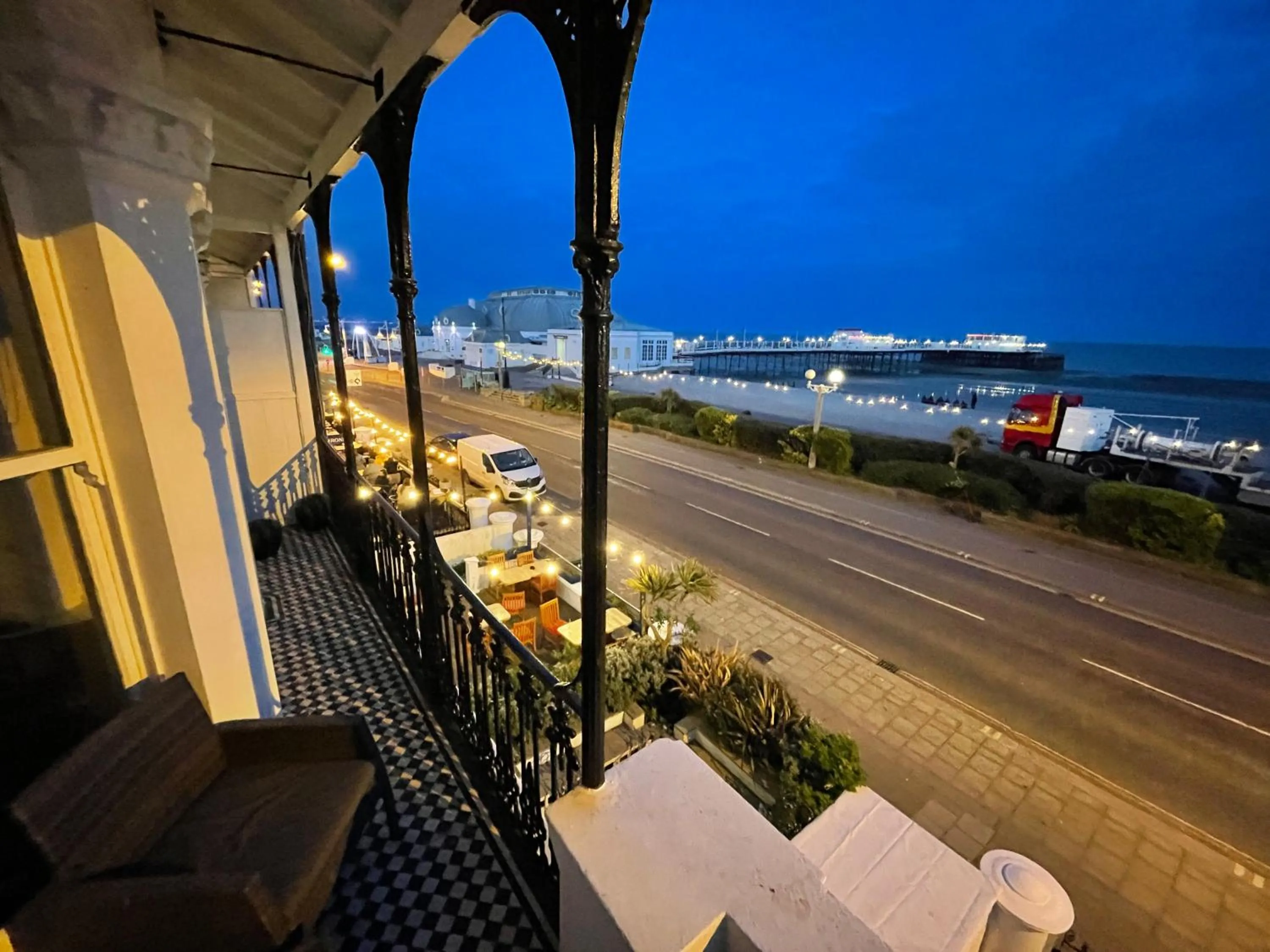 Nightclub / DJ in The Regency Studio - Stunning Seaview