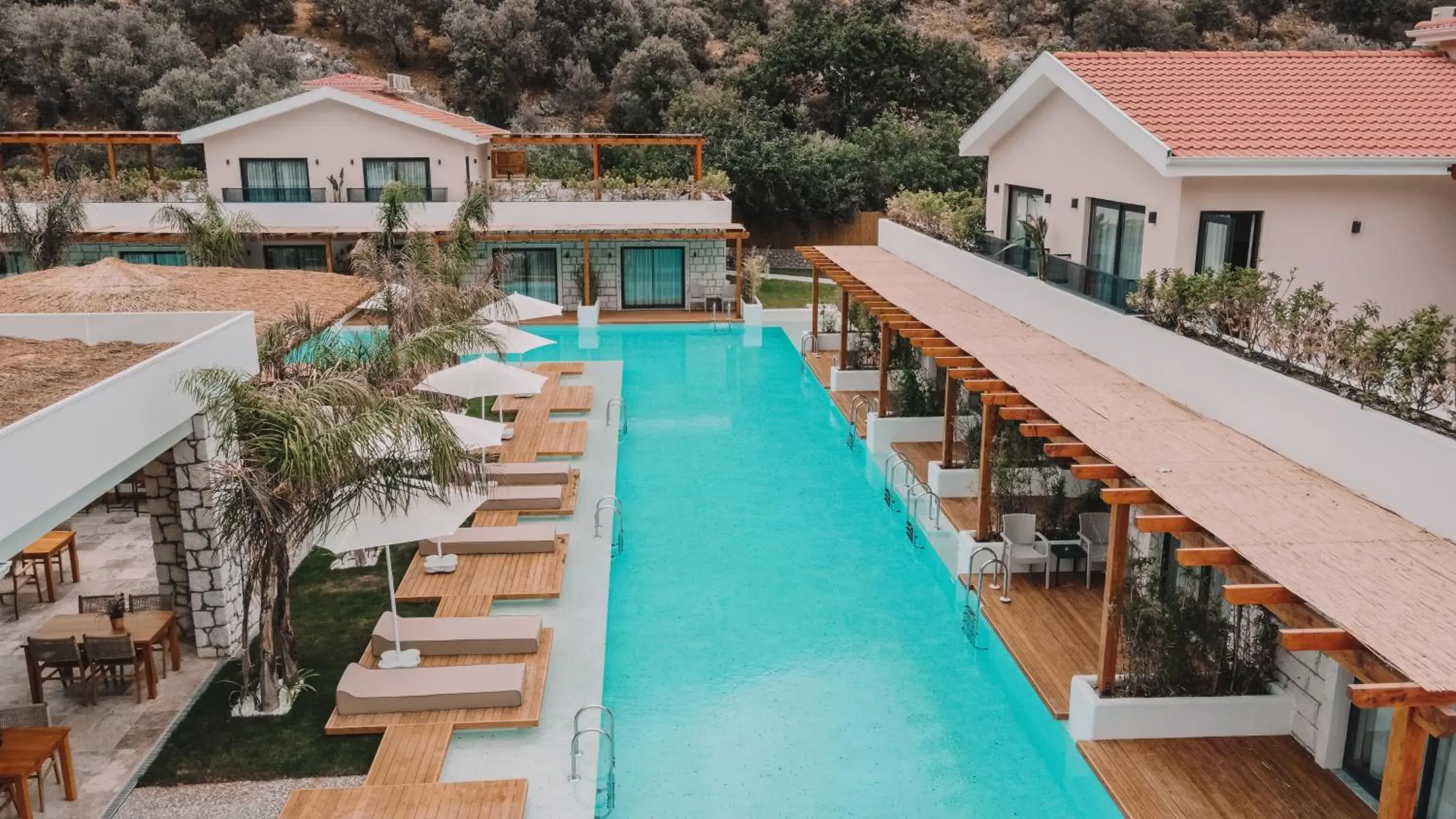 Swimming pool in The Pearl Ölüdeniz Swimming pool in The Pearl Ölüdeniz