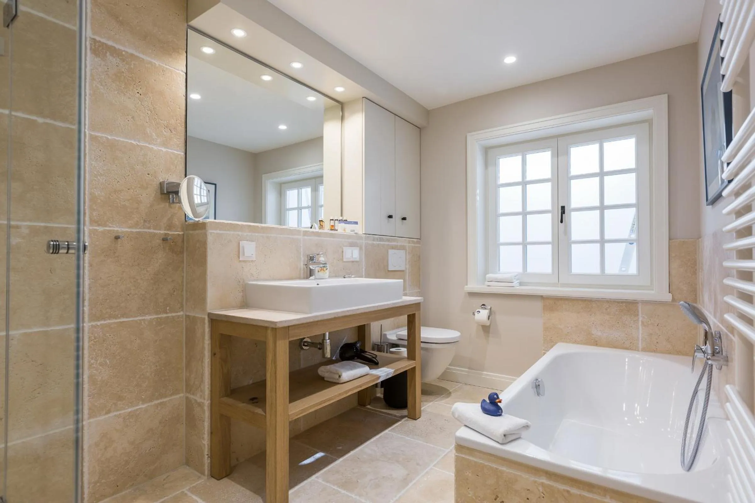 Bathroom in Hues Minde