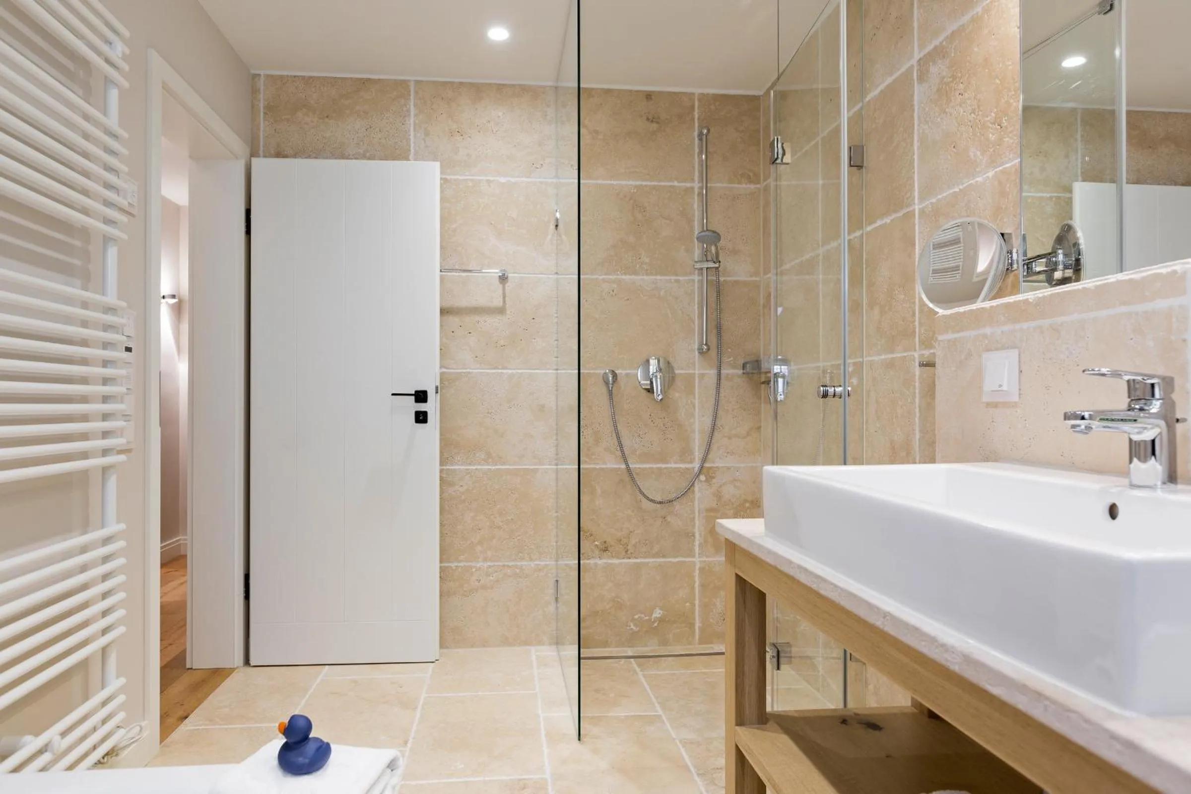 Bathroom in Hues Minde