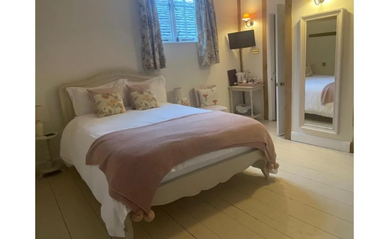 Bedroom, Bed in Wethele Manor